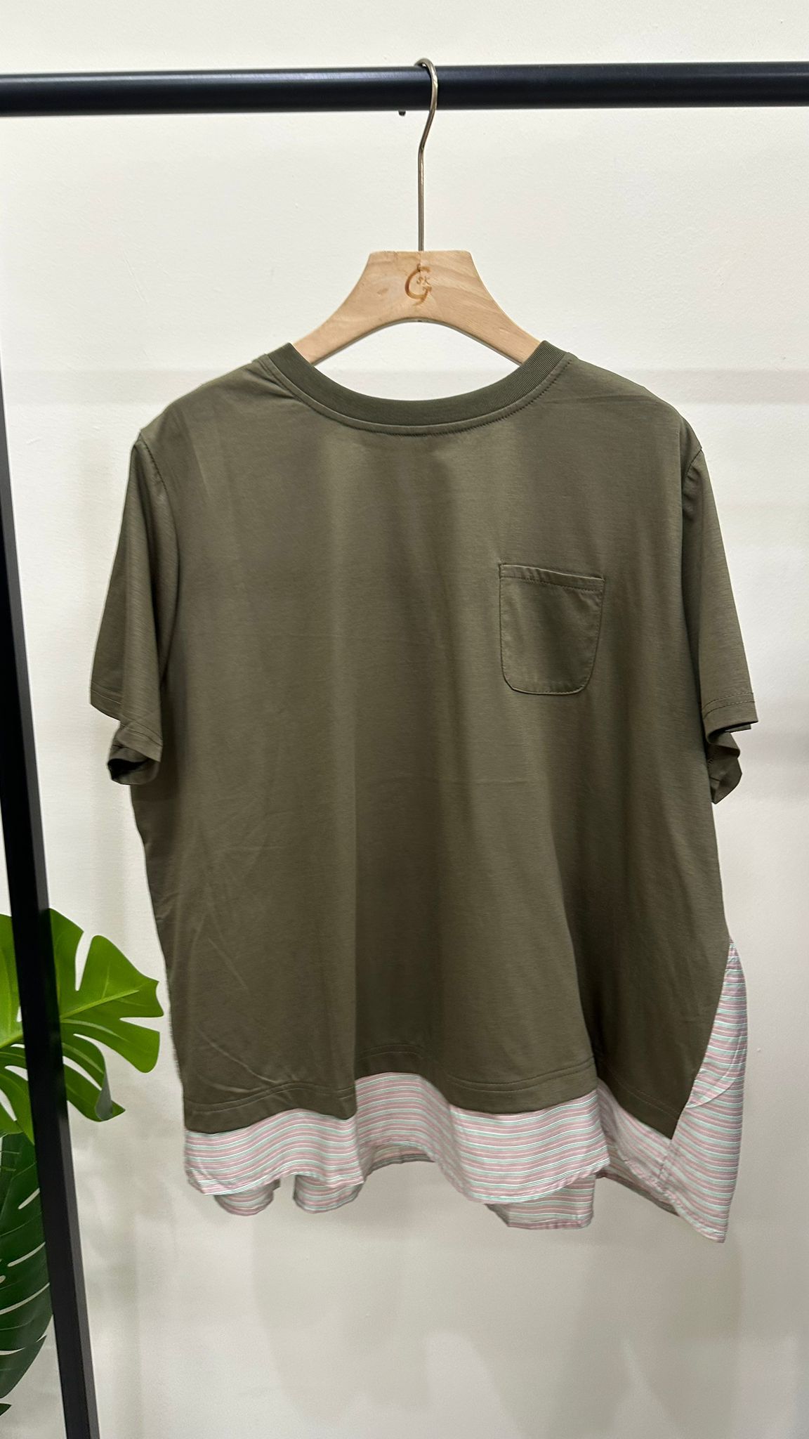(D4652)Top