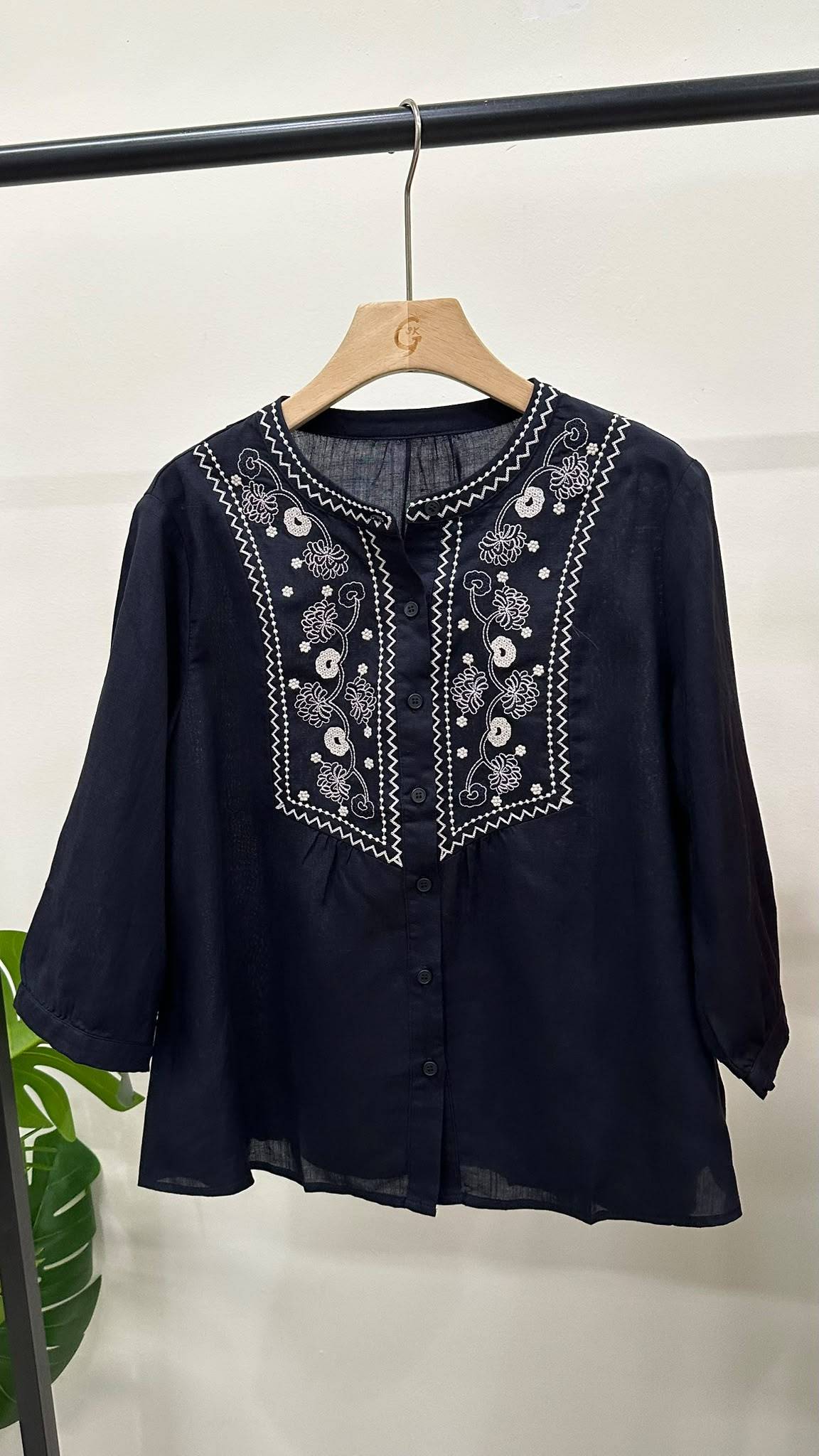 (D4683)Top