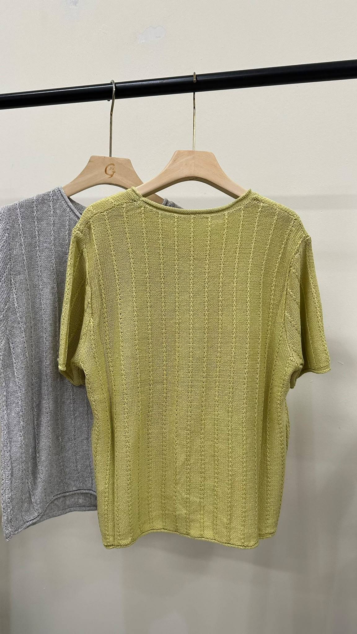 (D4704)Knitted Top
