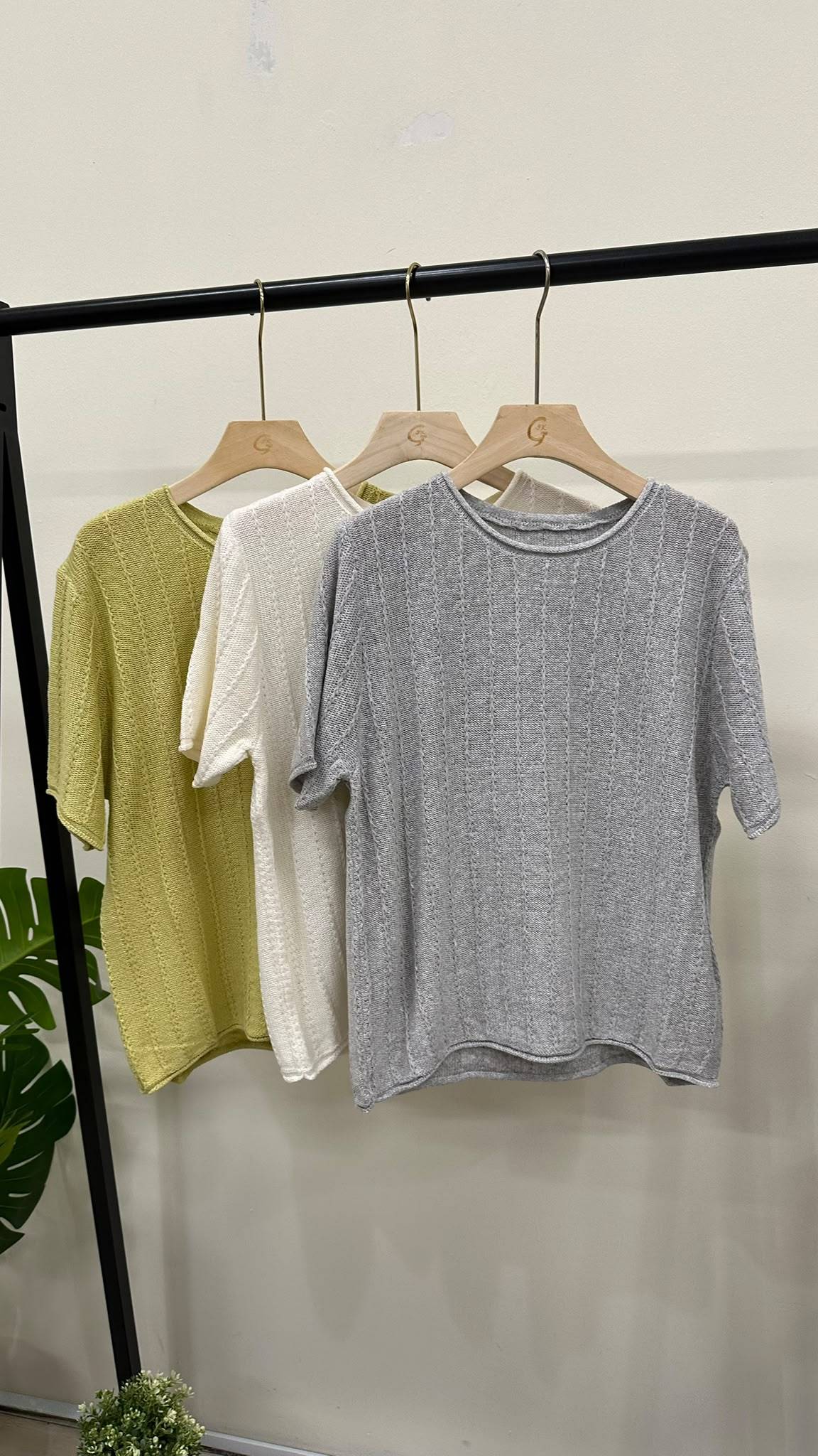 (D4704)Knitted Top