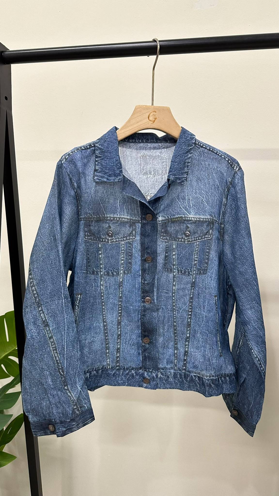 (D4713)Top