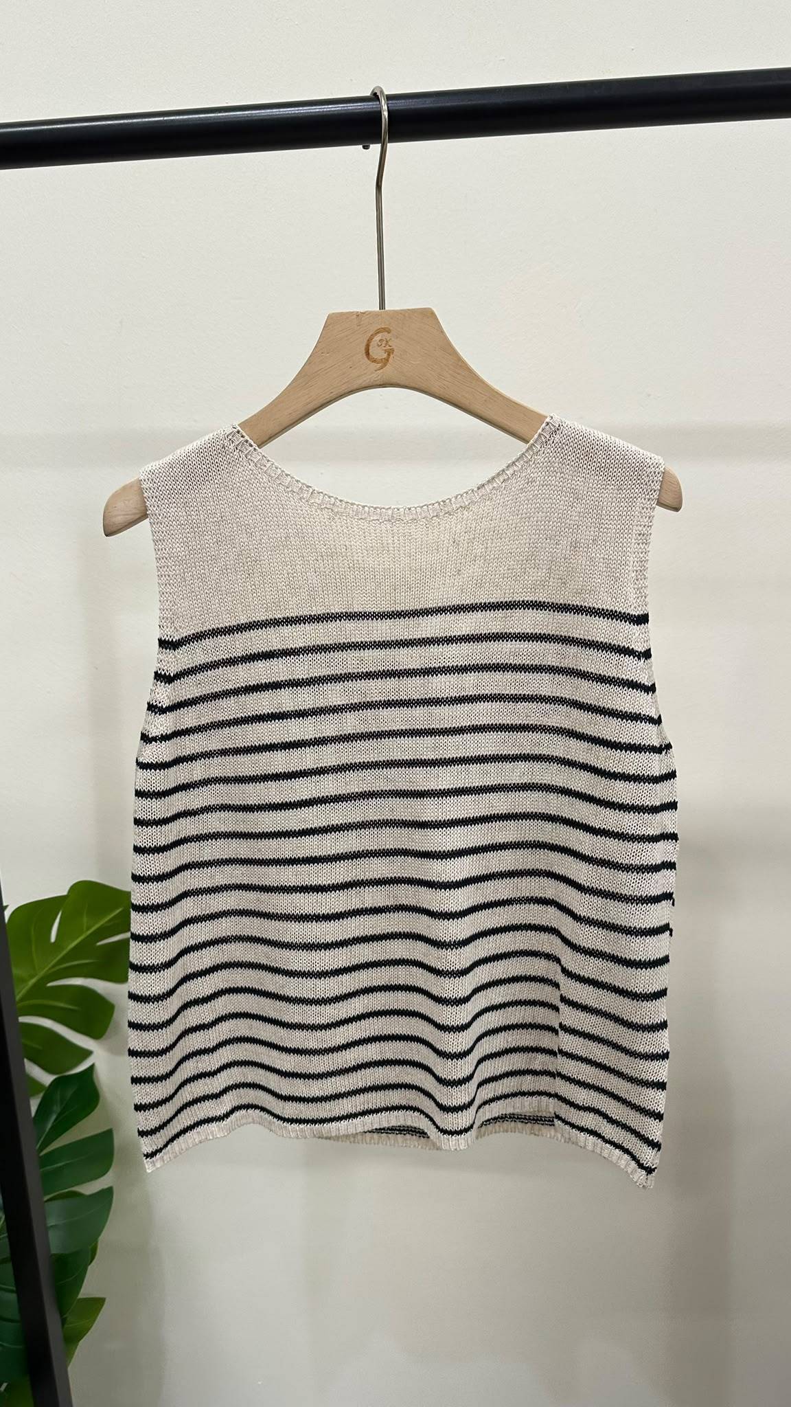 (D4723)Knitted Top