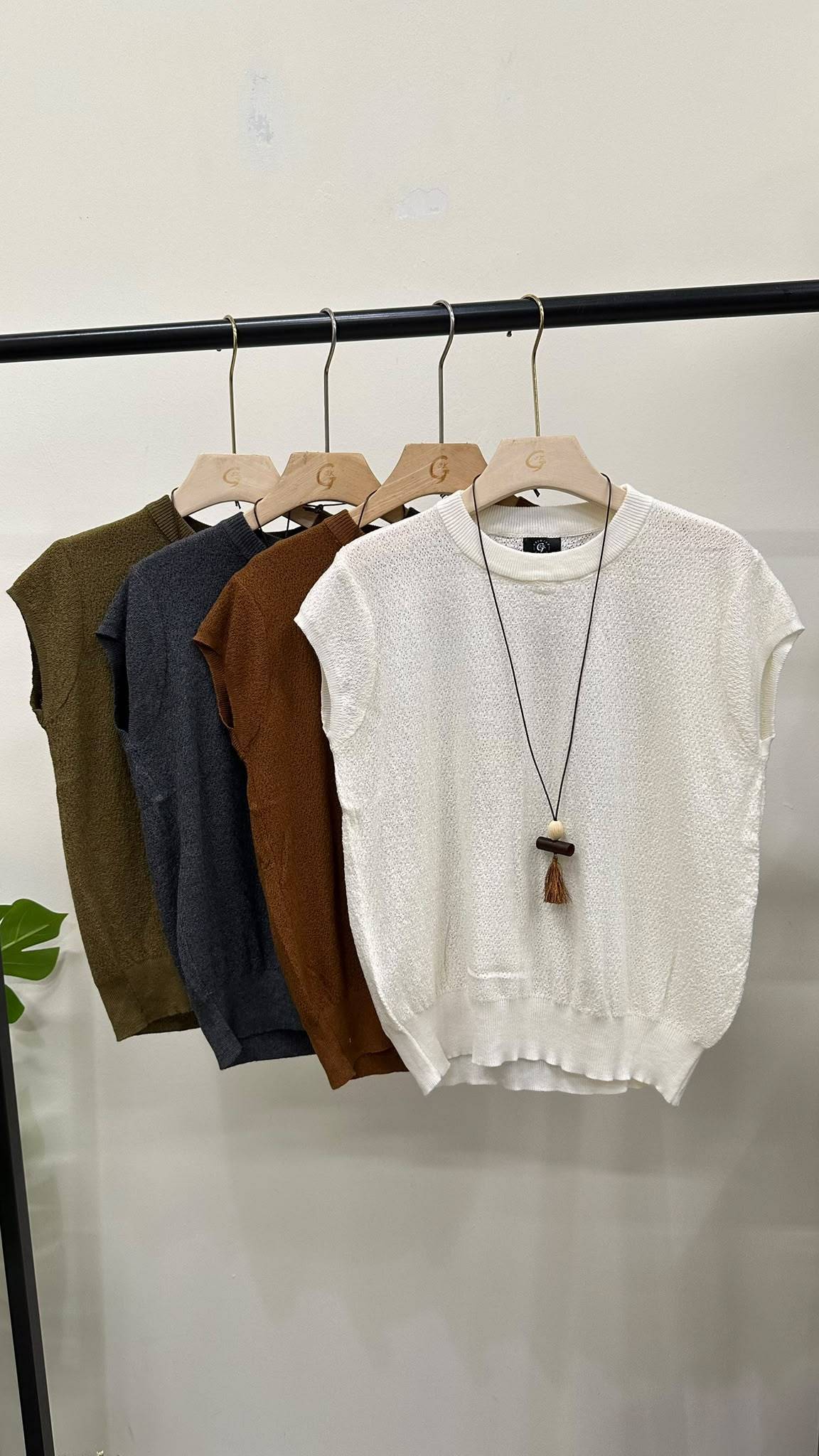 (D4737)Knitted Top