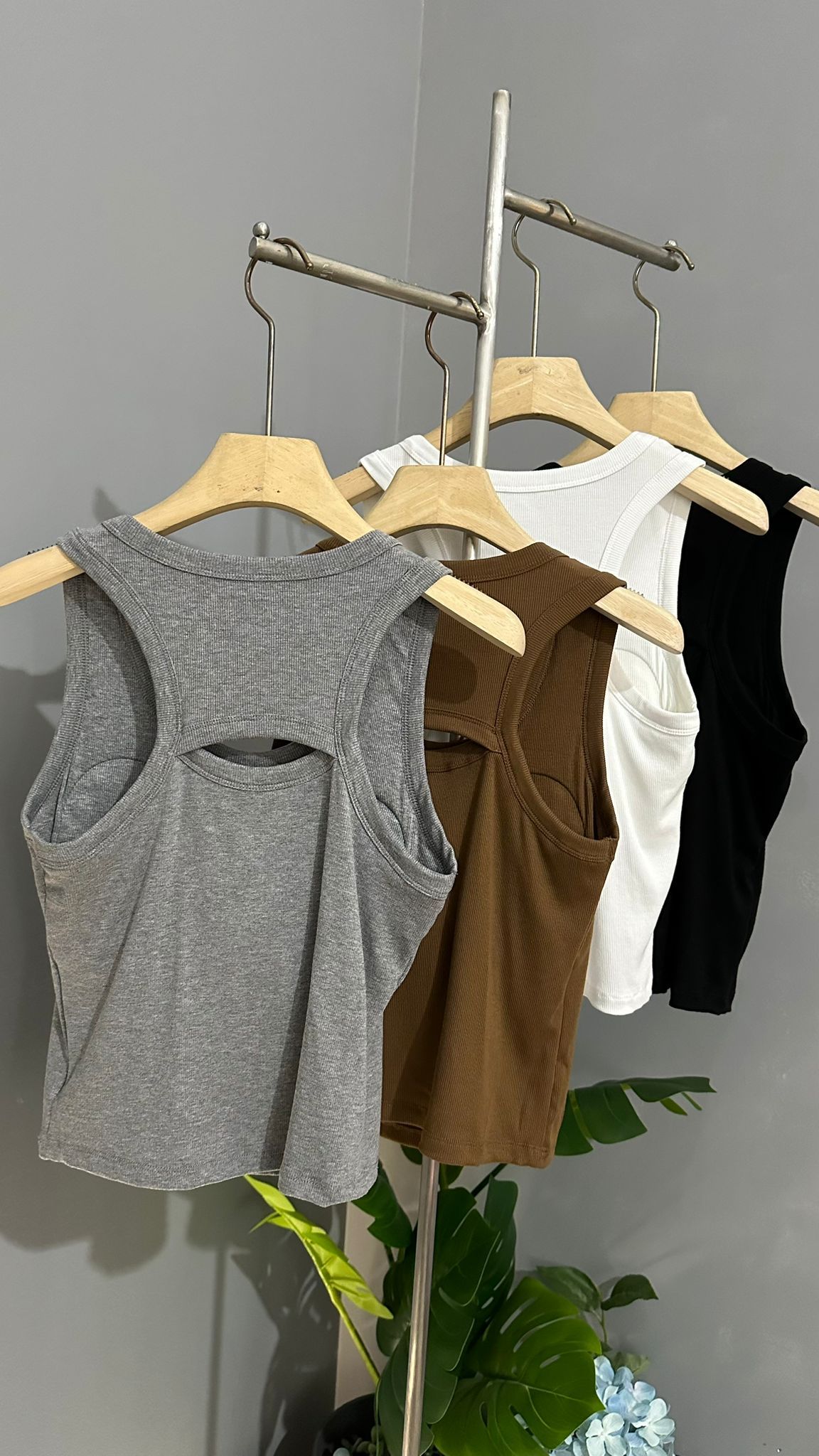 *STAR BUY* (D9)Camisole