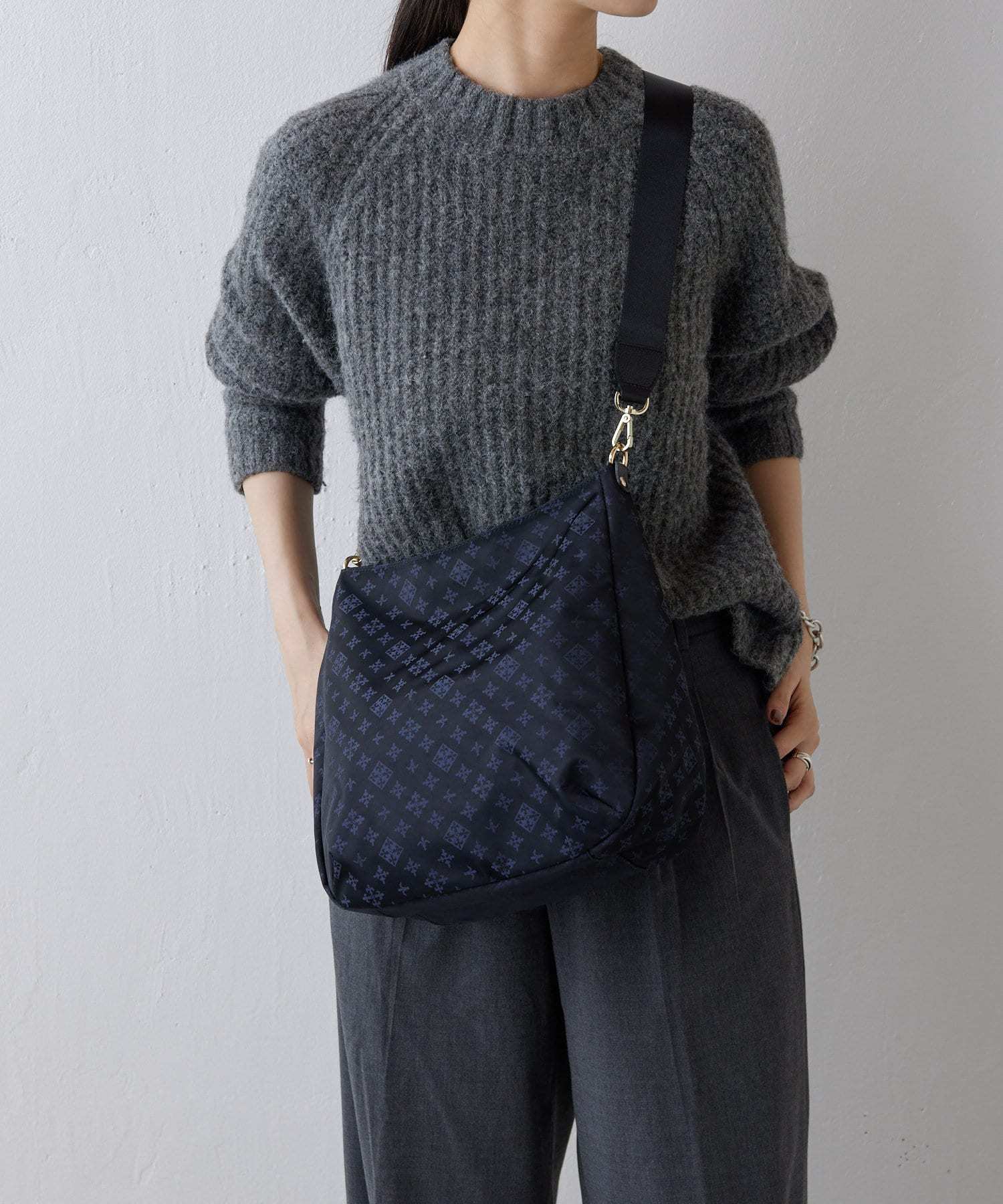 *4-6 WEEKS* (1178)Russet Large Shoulder Bag (Nylon Jacquard)