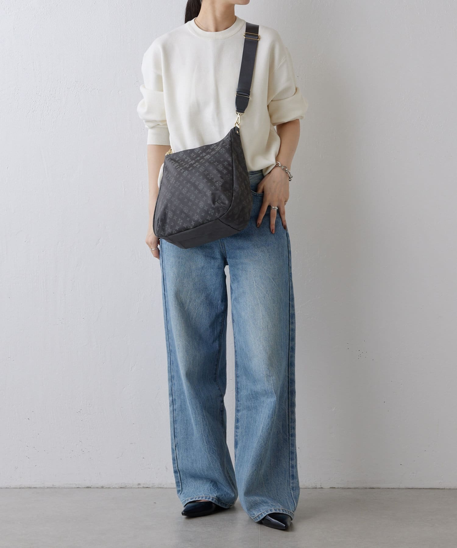 *4-6 WEEKS* (1178)Russet Large Shoulder Bag (Nylon Jacquard)