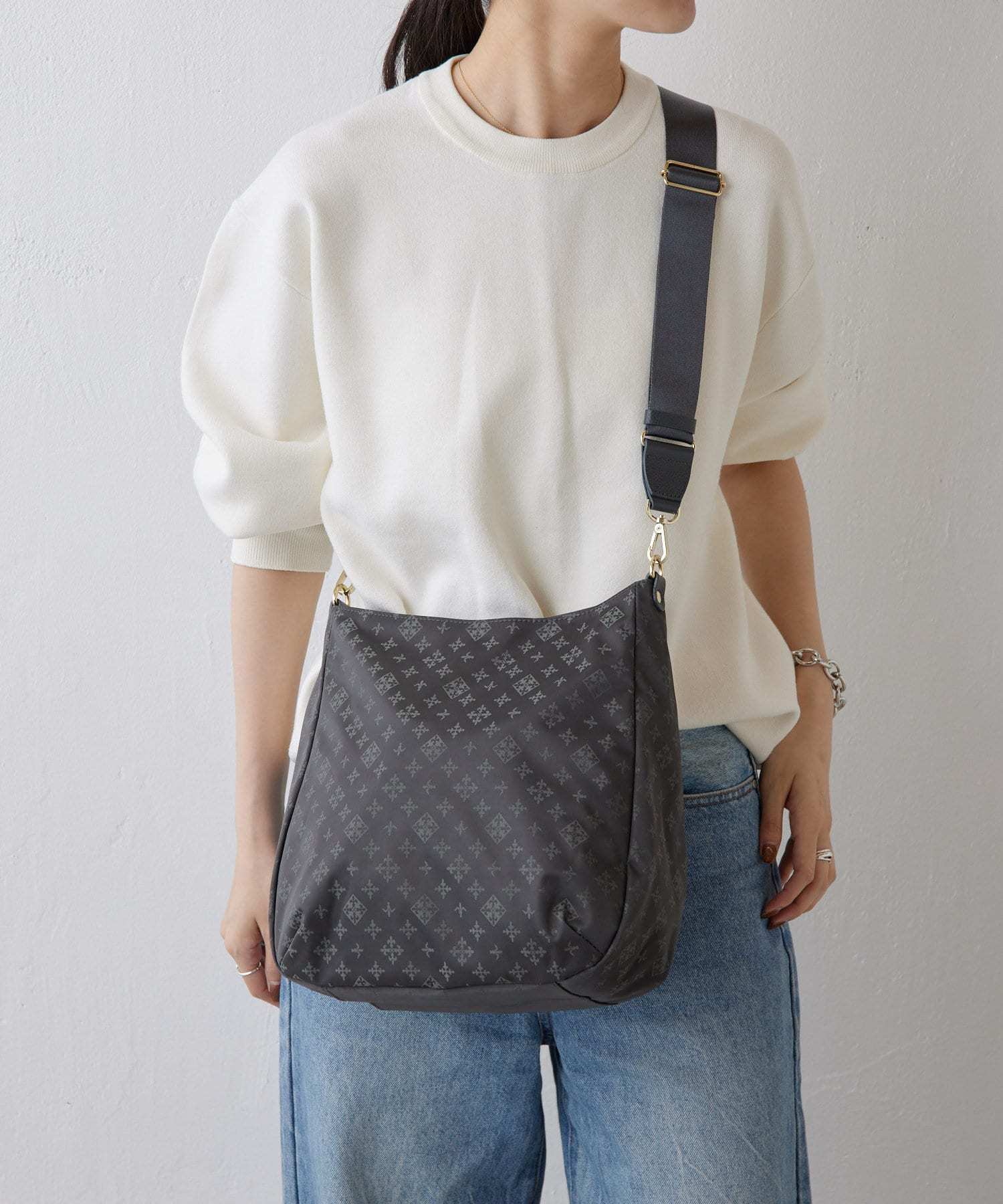 *4-6 WEEKS* (1178)Russet Large Shoulder Bag (Nylon Jacquard)