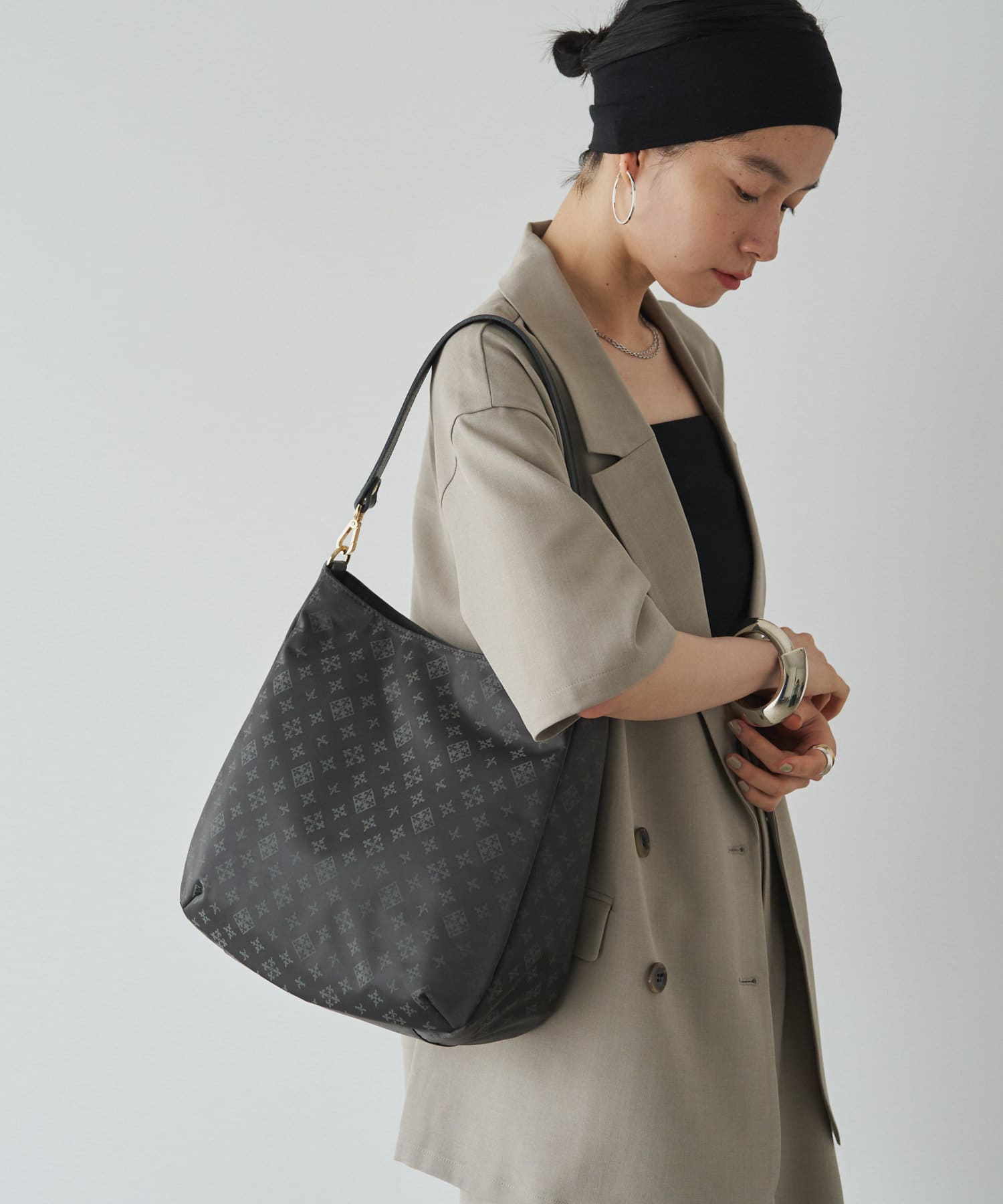 *4-6 WEEKS* (1178)Russet Large Shoulder Bag (Nylon Jacquard)