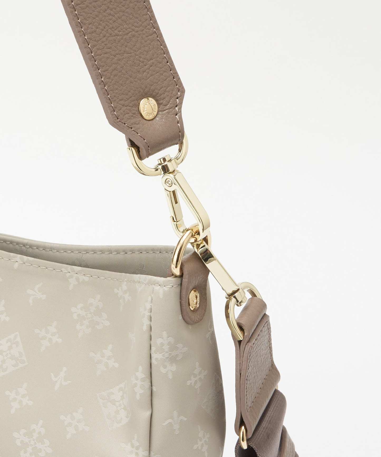 *4-6 WEEKS* (1178)Russet Large Shoulder Bag (Nylon Jacquard)