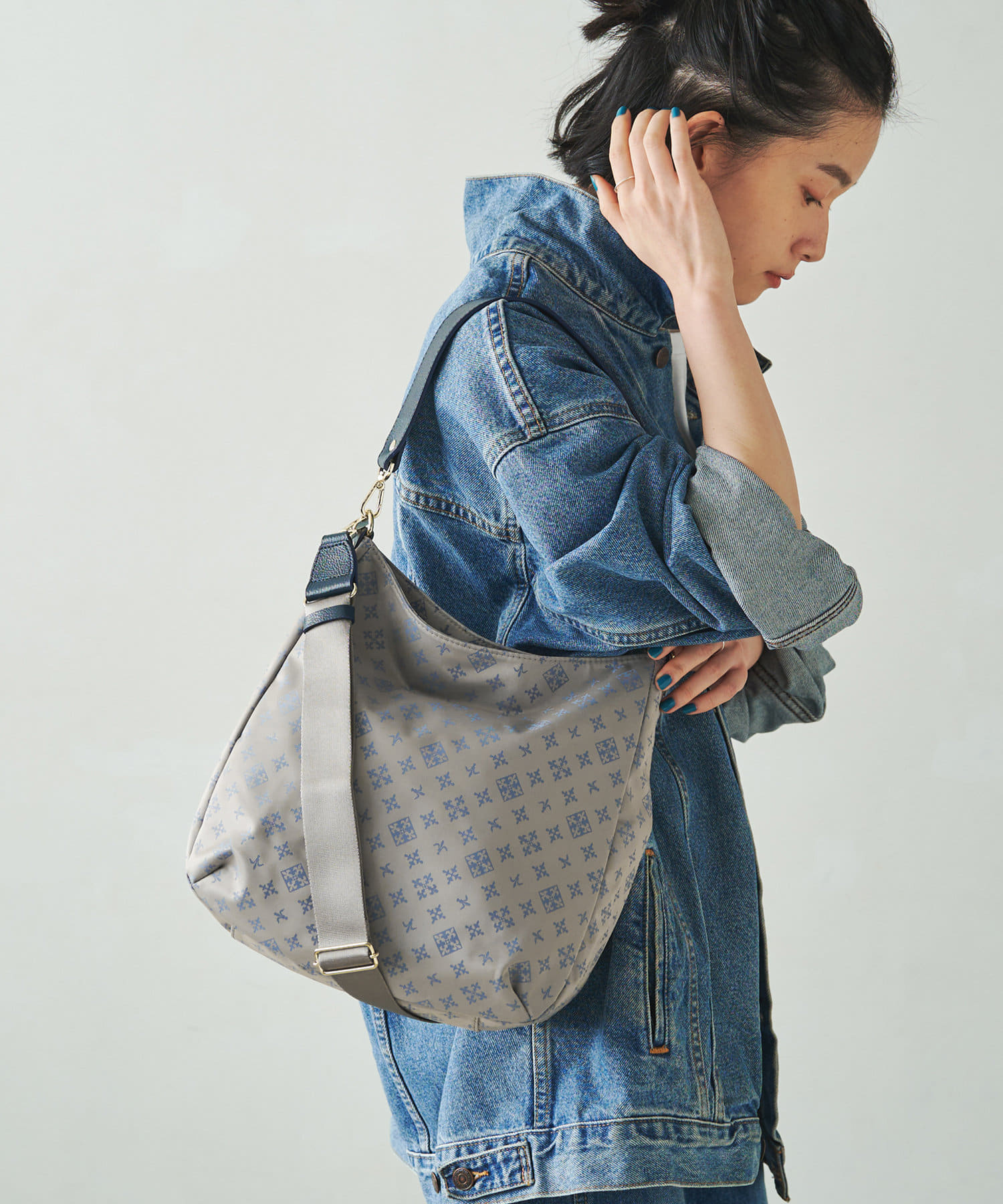 Russet Large Shoulder Bag (Nylon Jacquard)