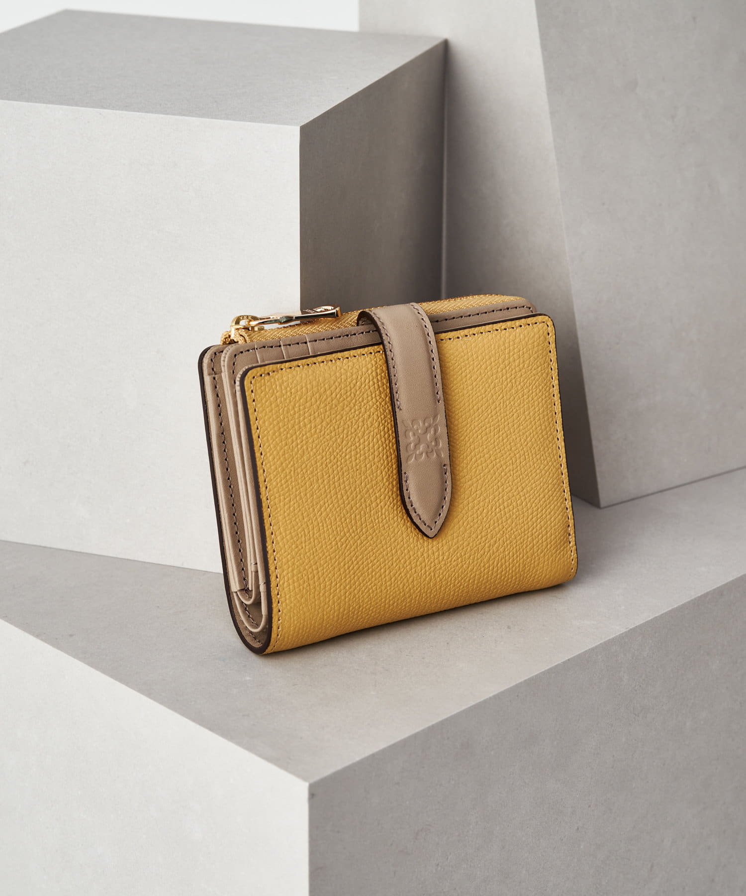 Russet Leather Belt Half Wallet