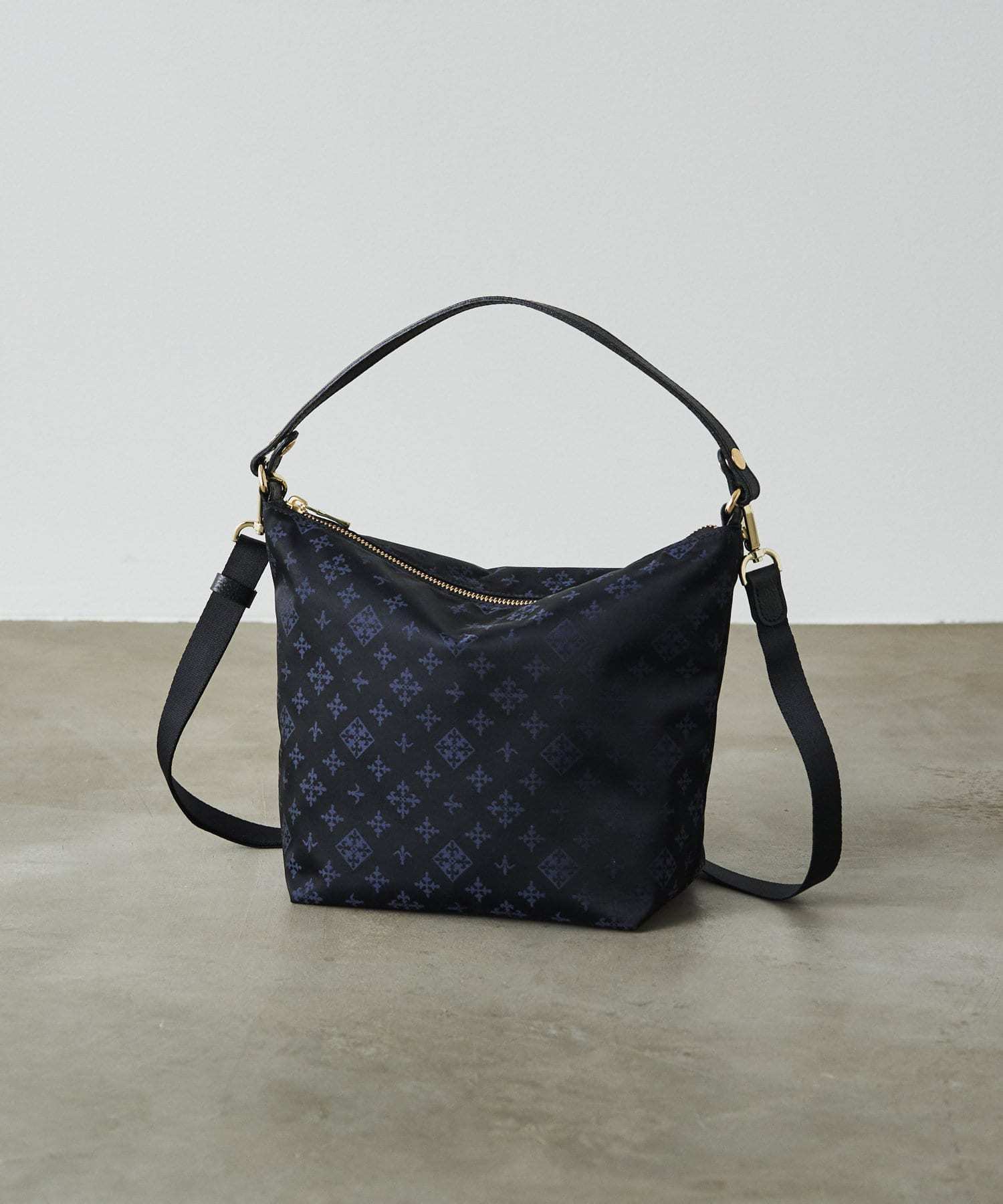 Simple Shoulder Bag (Nylon Jacquard)