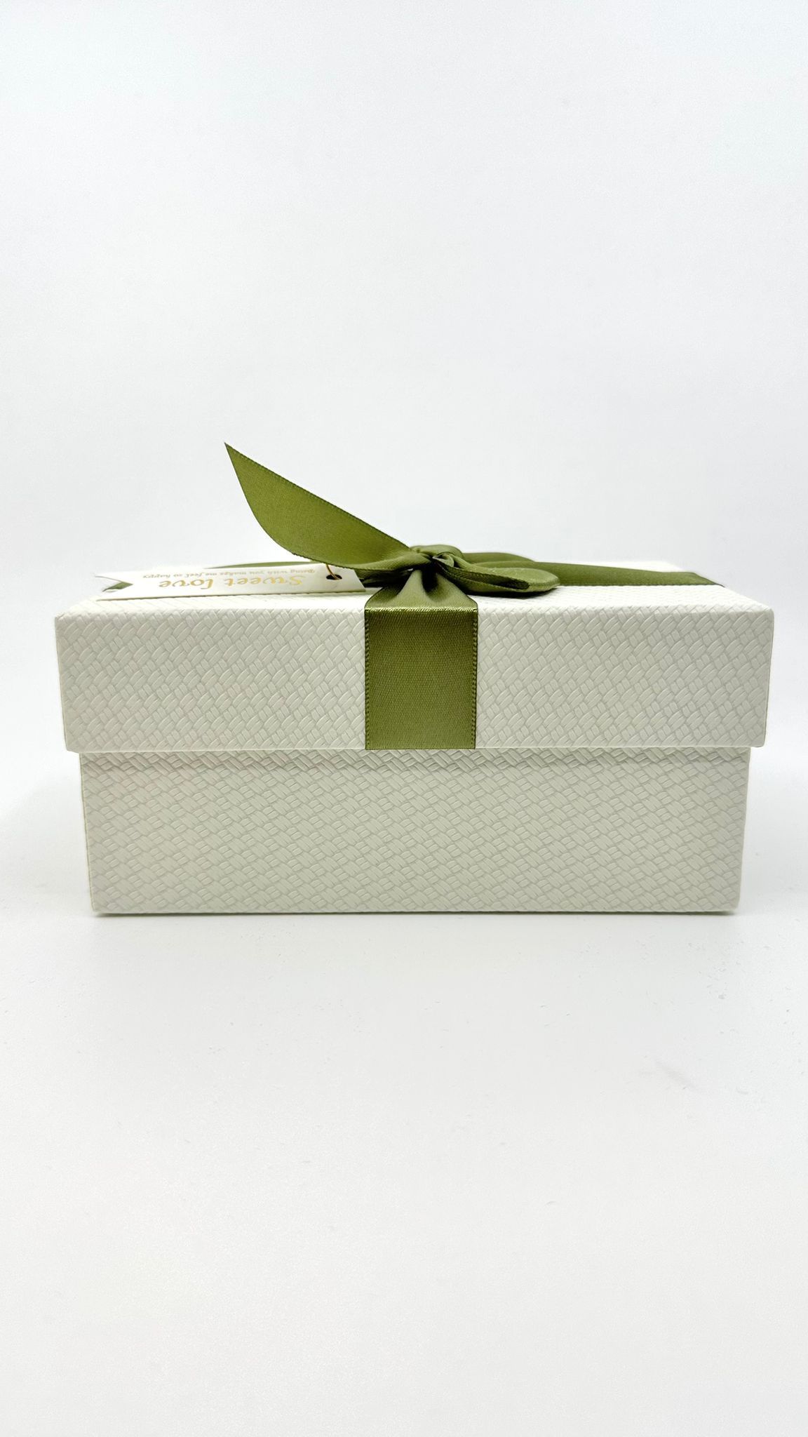 Gift Set - Box + Carrier + Decorative Grass