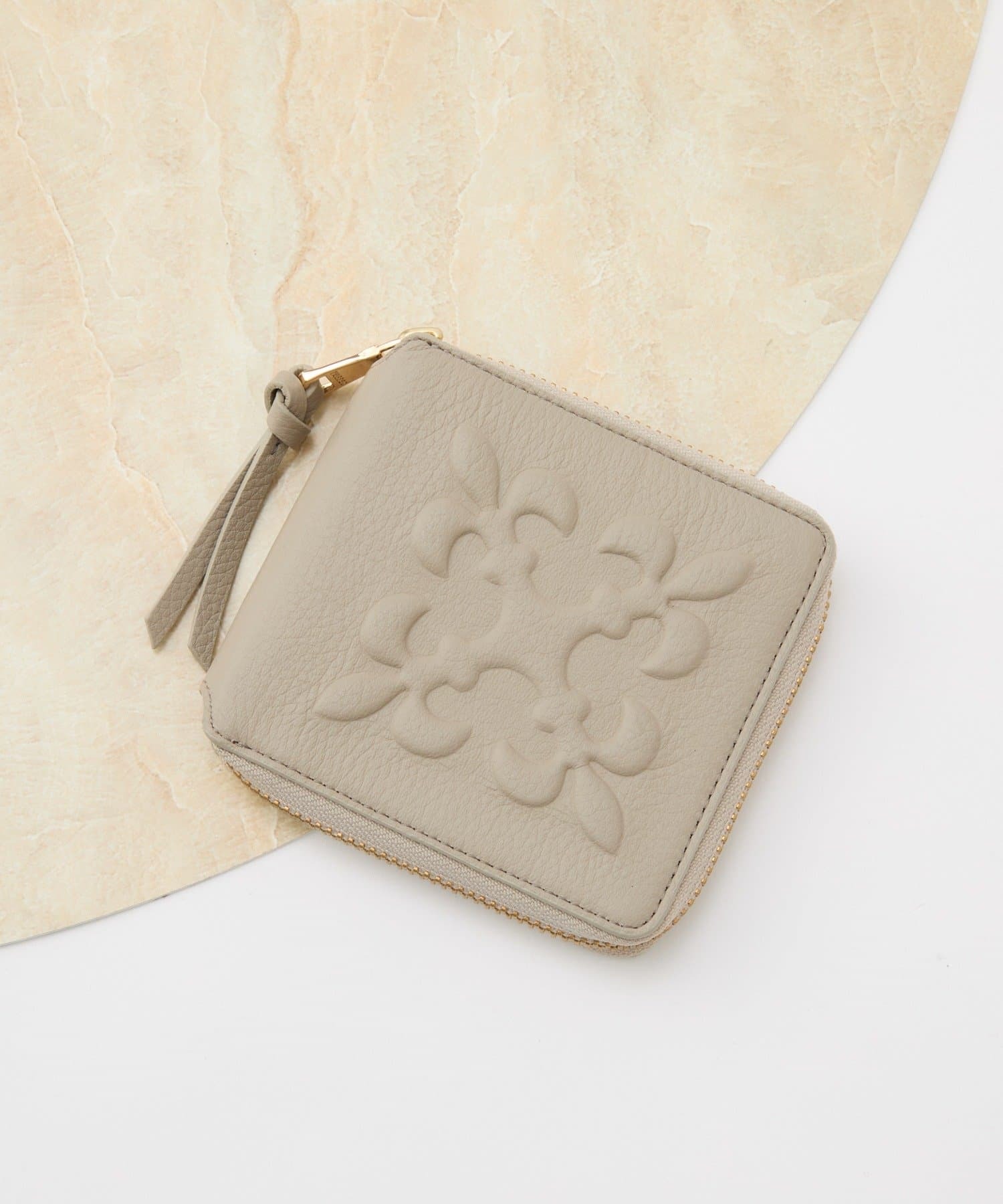 *4-6 Weeks* (85838) 2026 Russet Embossed Monogram Round Wallet 