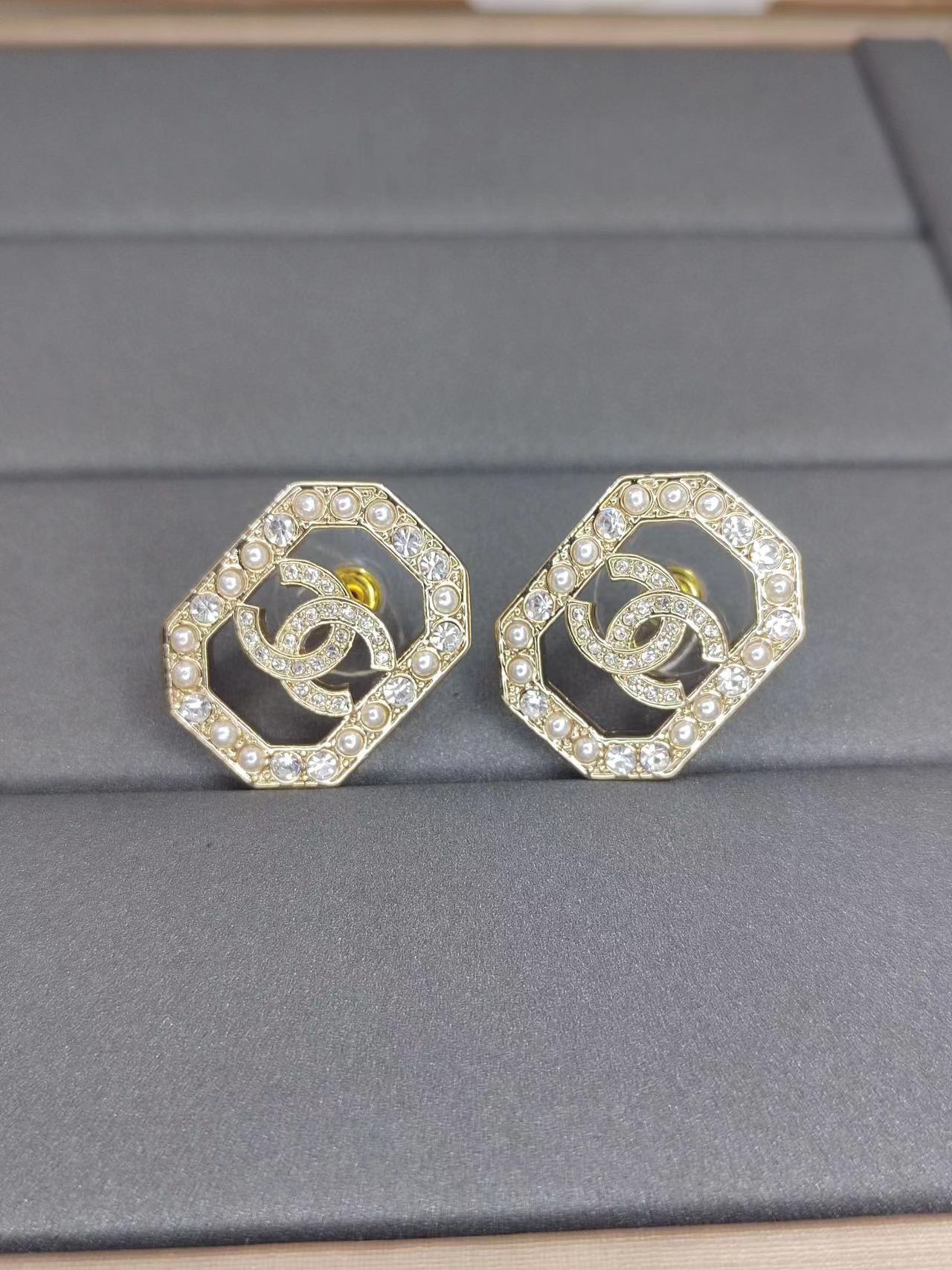 CHANE1 新作 ダブルC ダイヤモンド パール イヤリング【50%割引+送料無料】