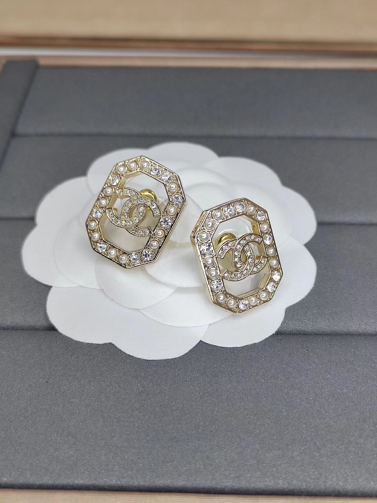 CHANE1 新作 ダブルC ダイヤモンド パール イヤリング【50%割引+送料無料】
