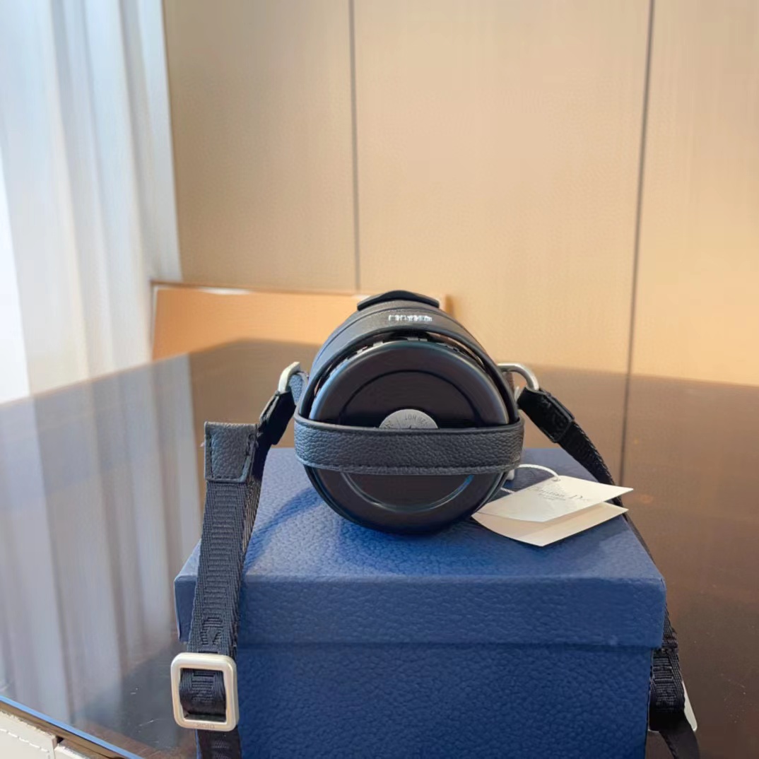 DI0R 限定版ショルダーストラップ付きウォーターボトル【50％割引+送料無料】