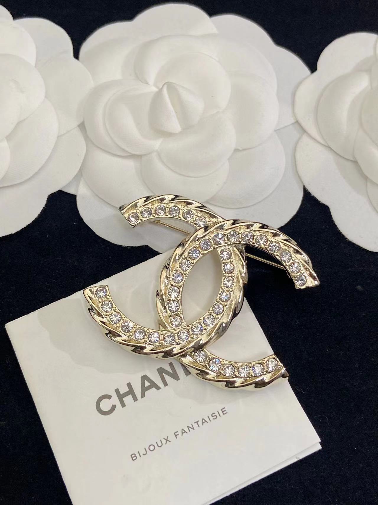 CHANE1 波形ダイヤモンドブローチ【50％割引+送料無料】