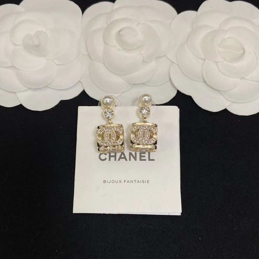 CHANE1 フルダイヤモンドダイスピアス【50％割引+送料無料】