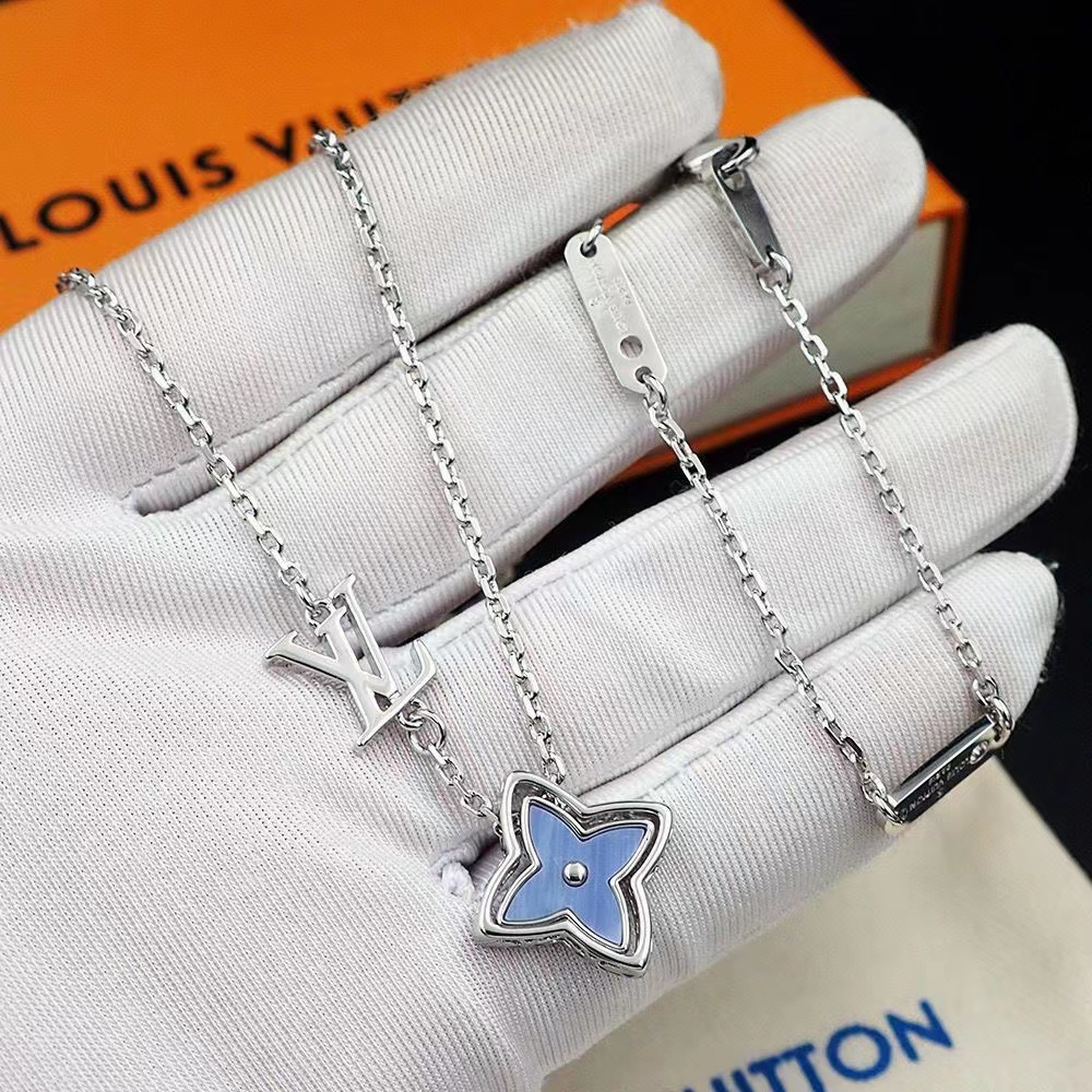 LVブルーフラワーレターネックレス【50％割引+送料無料】