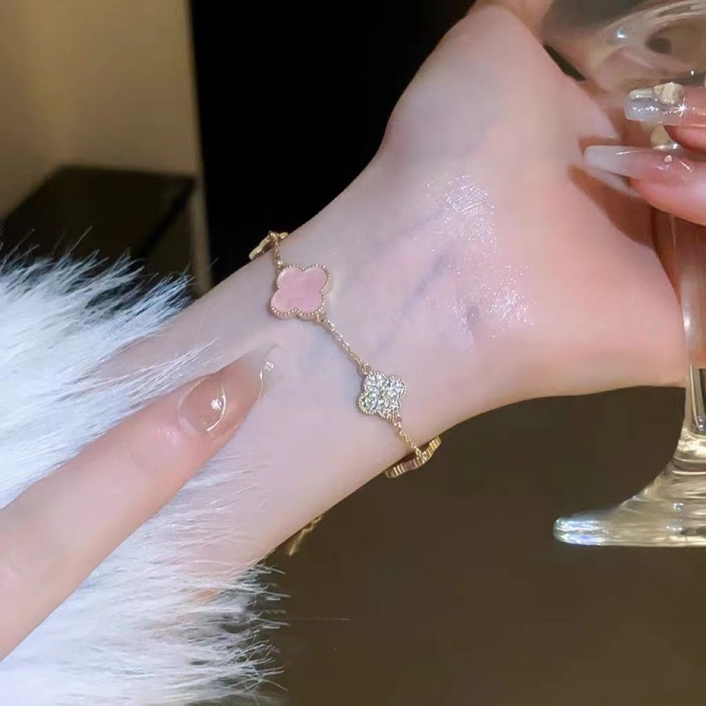 Van ceef & Arpels ピンク四つ葉のクローバー ダイヤモンド ブレスレット【50％割引+送料無料】