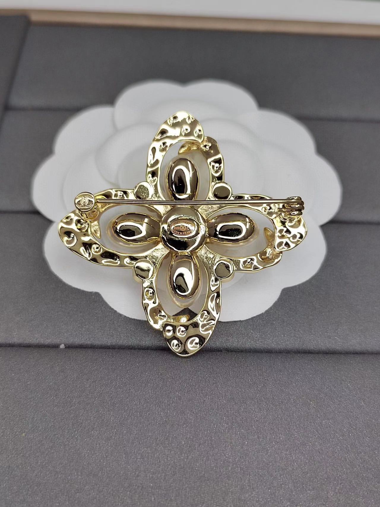 CHANE1 ダブルC ダイヤモンドブローチ【50%割引+送料無料】