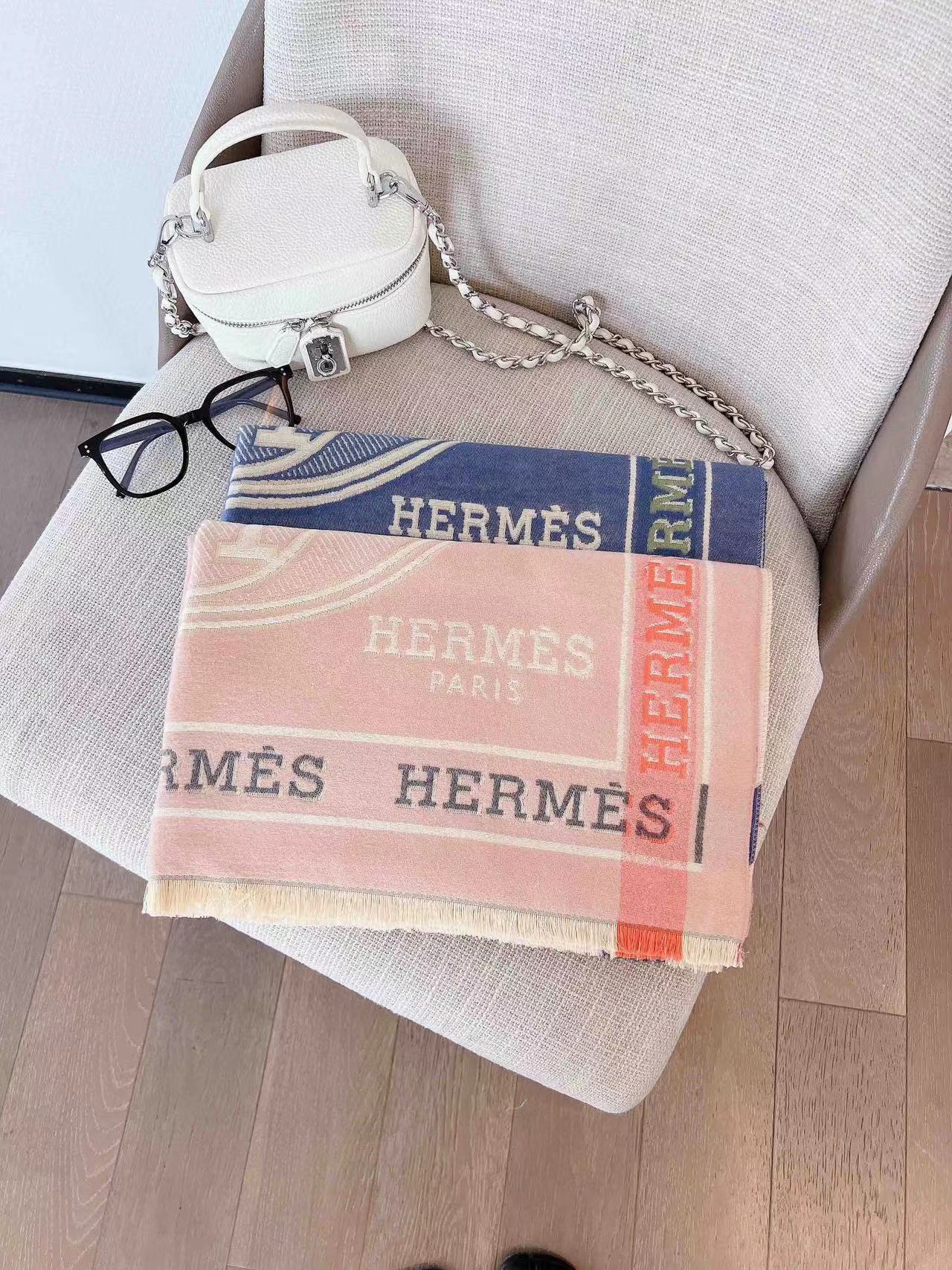 HERMESクラシックな刺繍スカーフ【50％割引+送料無料】