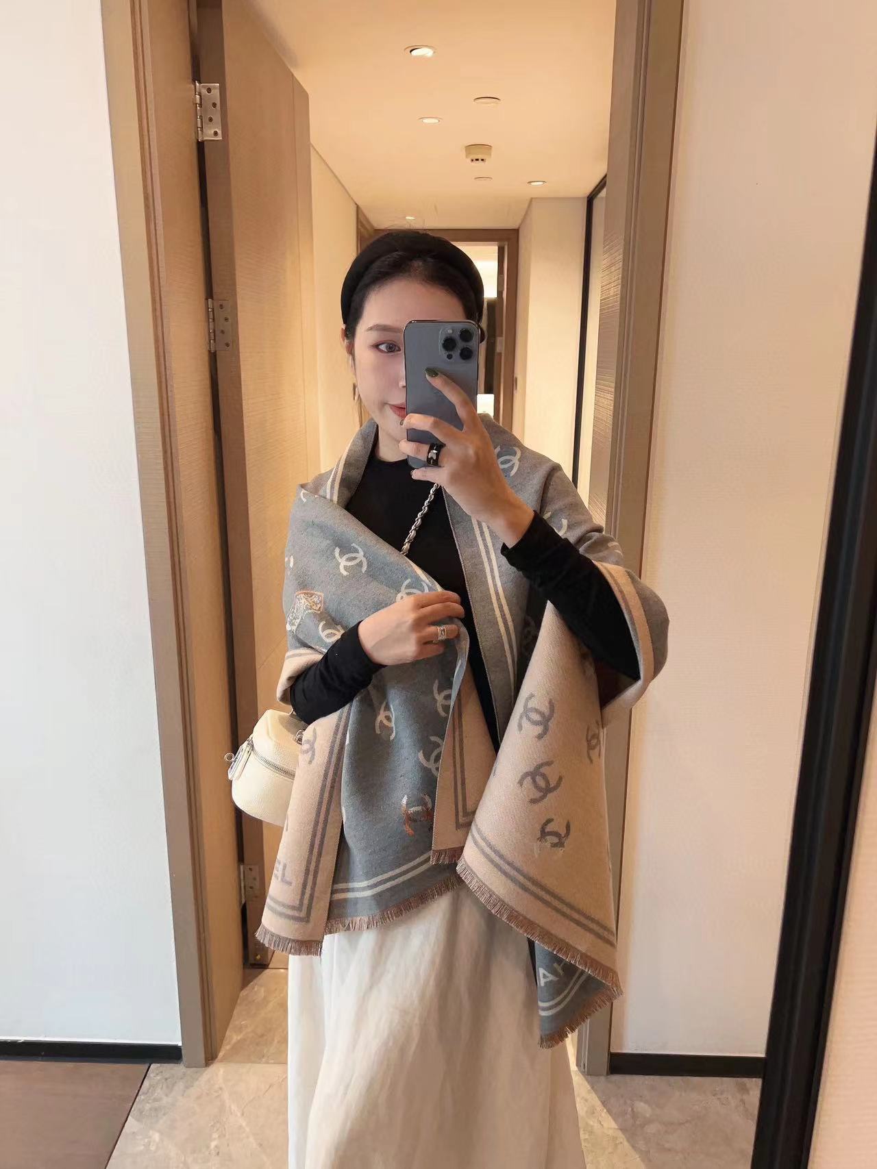 CHANE1 スモールロゴ カシミア スカーフ【50％割引+送料無料】