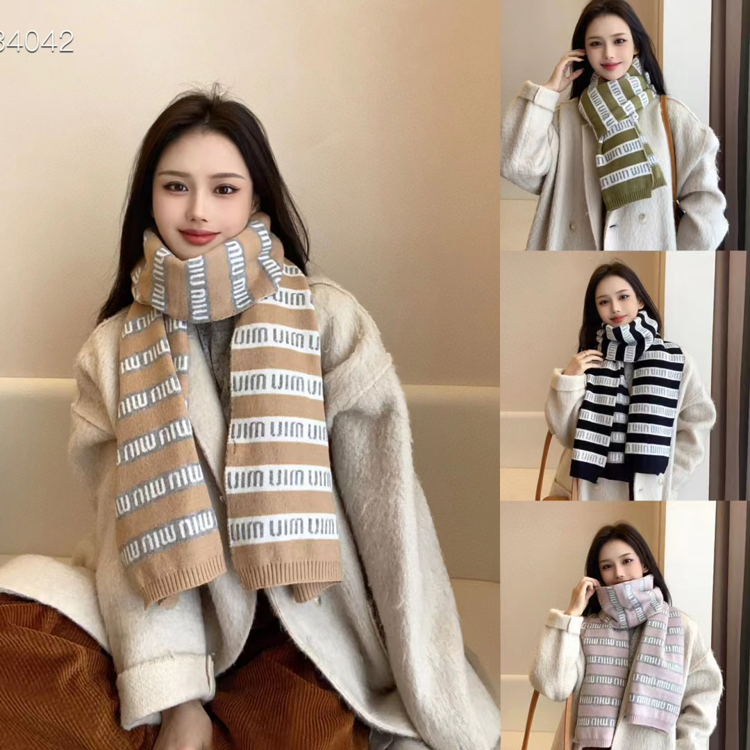 M1UM1U ウールレタースカーフ【50％割引+送料無料】