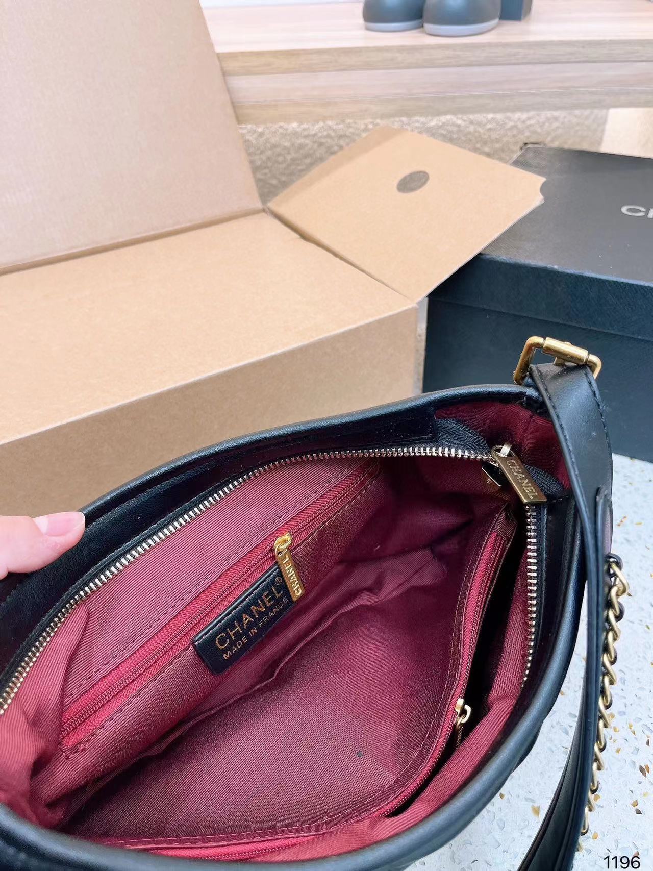 CHANE1 牛革脇下バッグ【50％割引+送料無料】