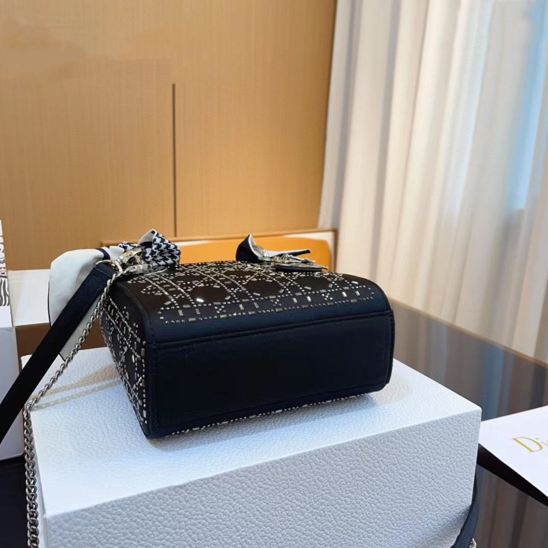 DI0R ラインストーンサテンハンドバッグ【50％割引+送料無料】