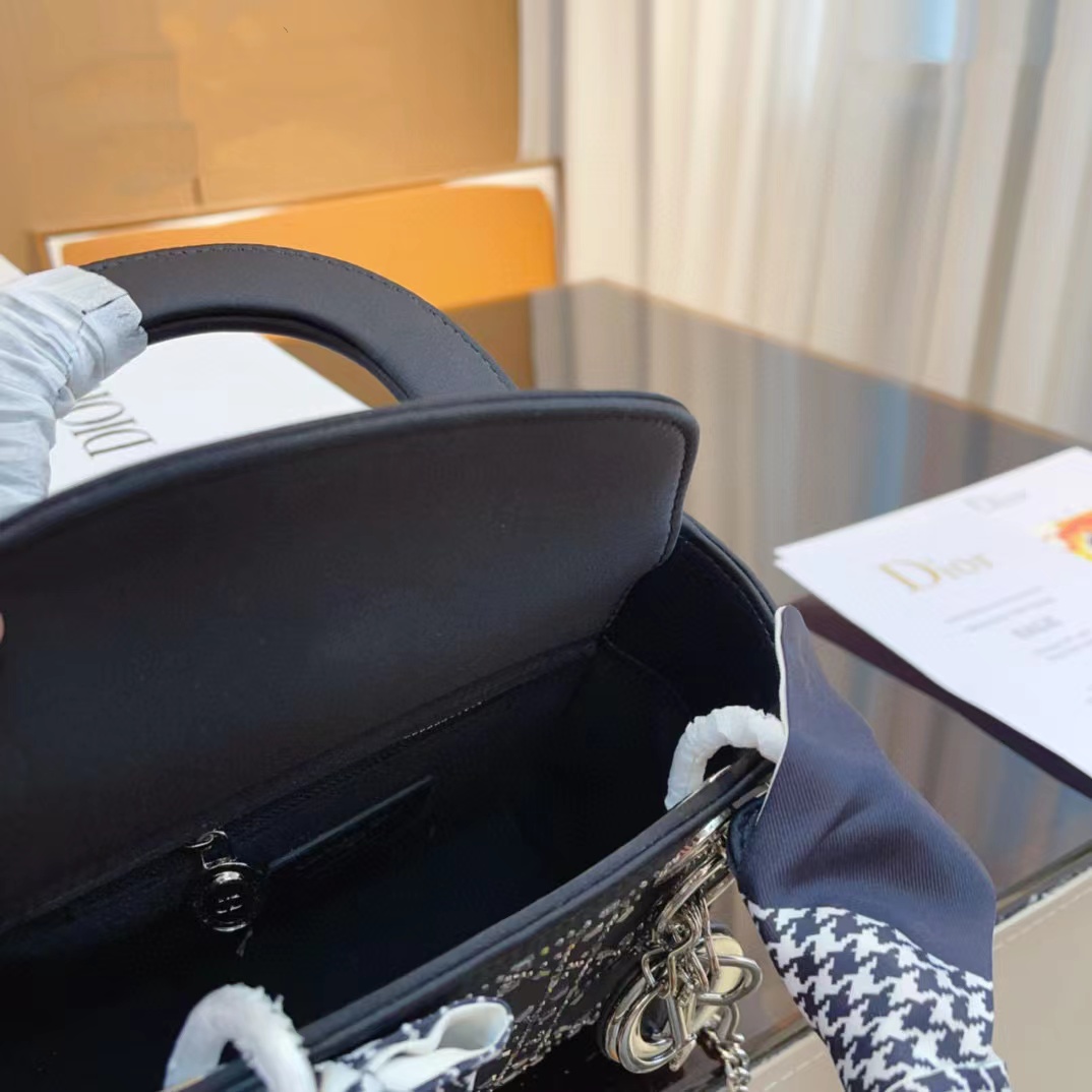 DI0R ラインストーンサテンハンドバッグ【50％割引+送料無料】