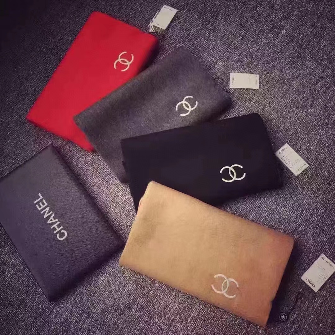 CHANE1 カシミヤ刺繍ロゴタッセルスカーフ【50%割引+送料無料】