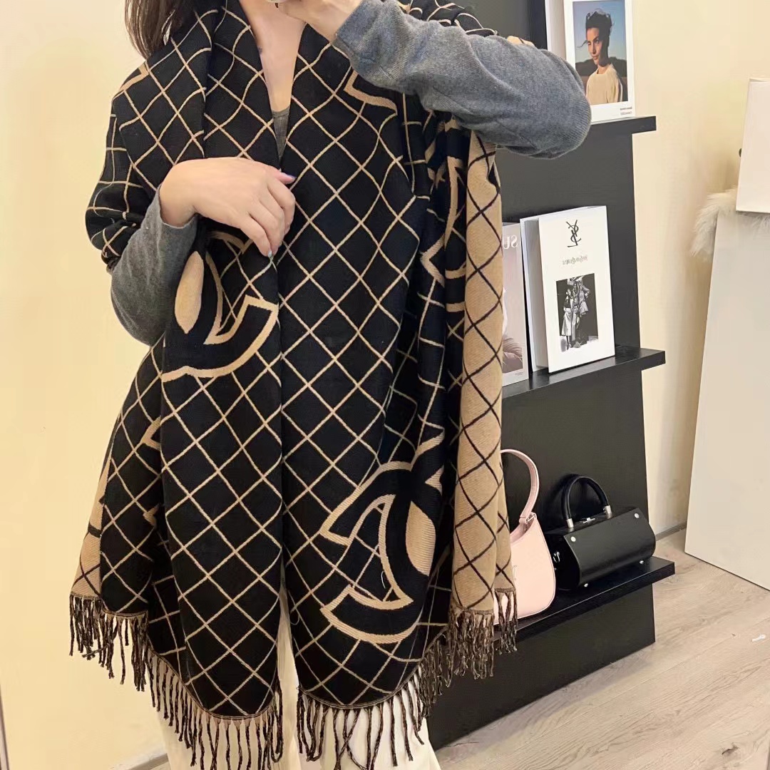 CHANE1 チェック柄タッセルカシミヤ大ロゴスカーフ【50％割引+送料無料】
