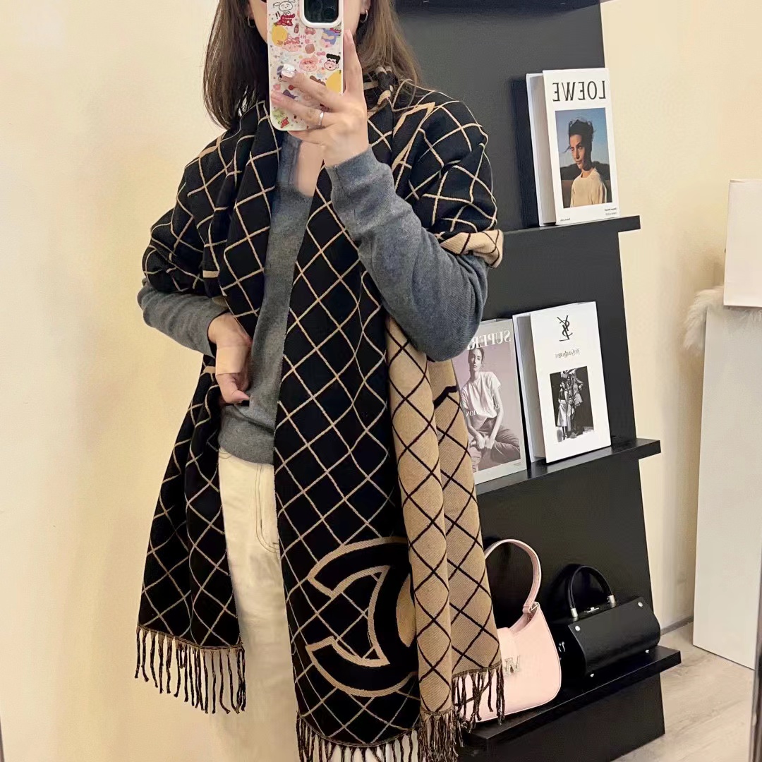 CHANE1 チェック柄タッセルカシミヤ大ロゴスカーフ【50％割引+送料無料】