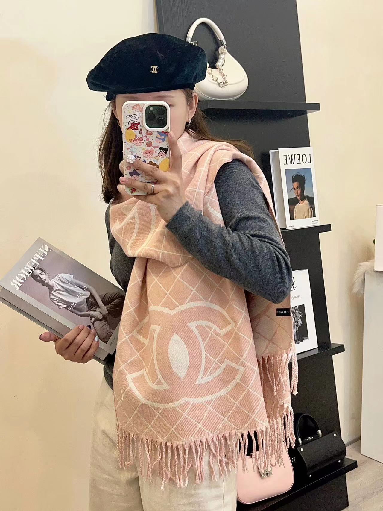 CHANE1 チェック柄タッセルカシミヤ大ロゴスカーフ【50％割引+送料無料】