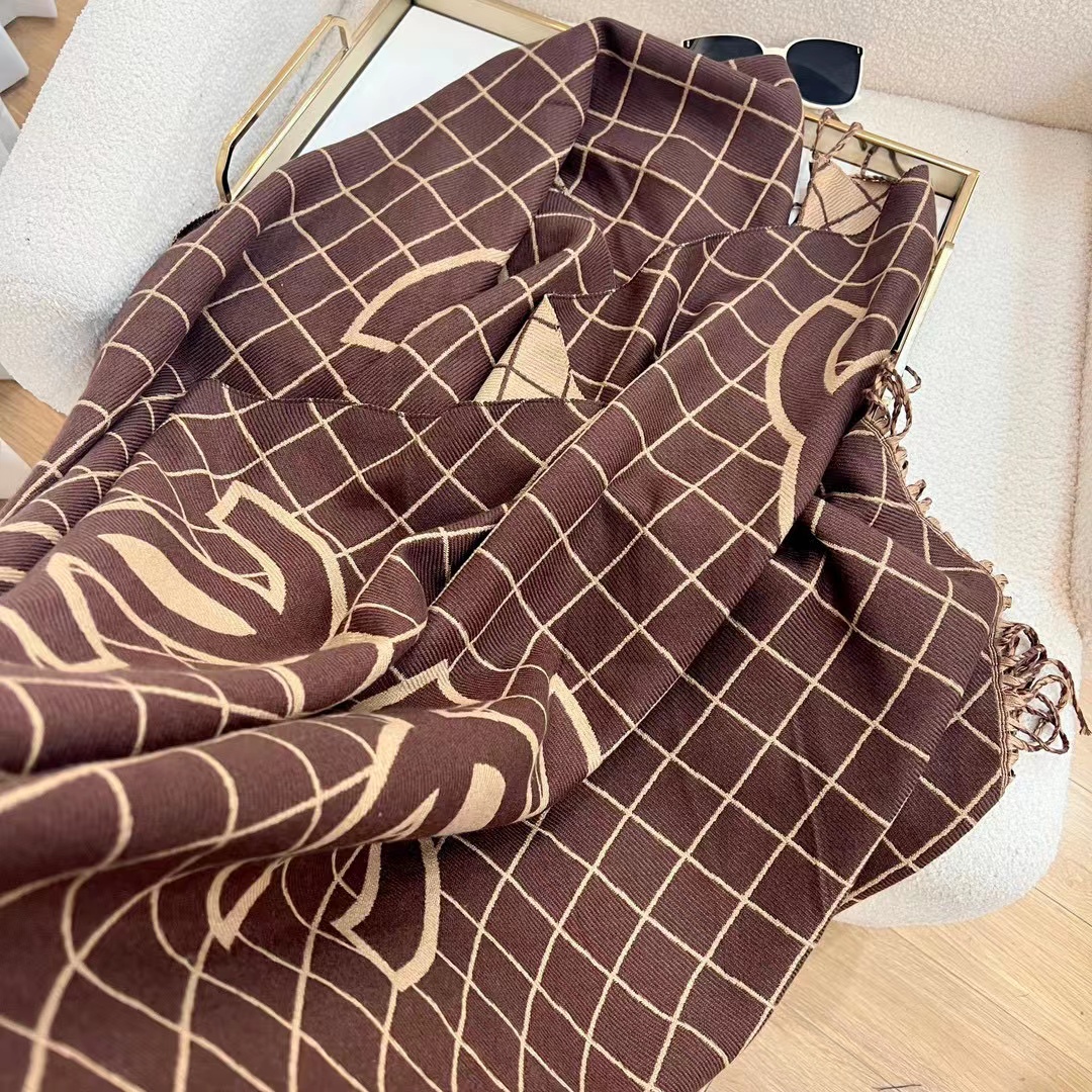 CHANE1 チェック柄タッセルカシミヤ大ロゴスカーフ【50％割引+送料無料】