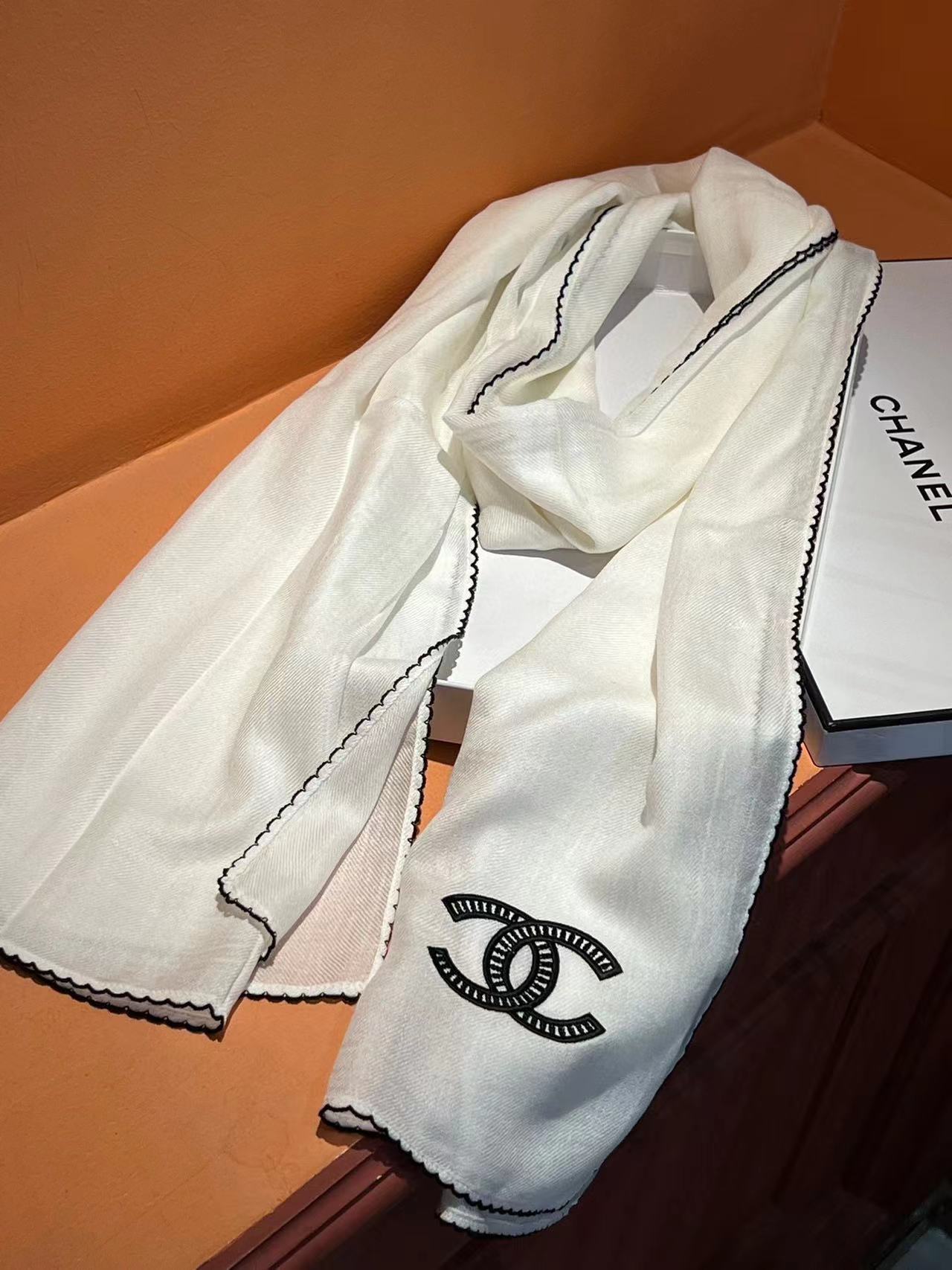 CHANE1 高品質ピュアカシミヤスカーフ【50％割引+送料無料】