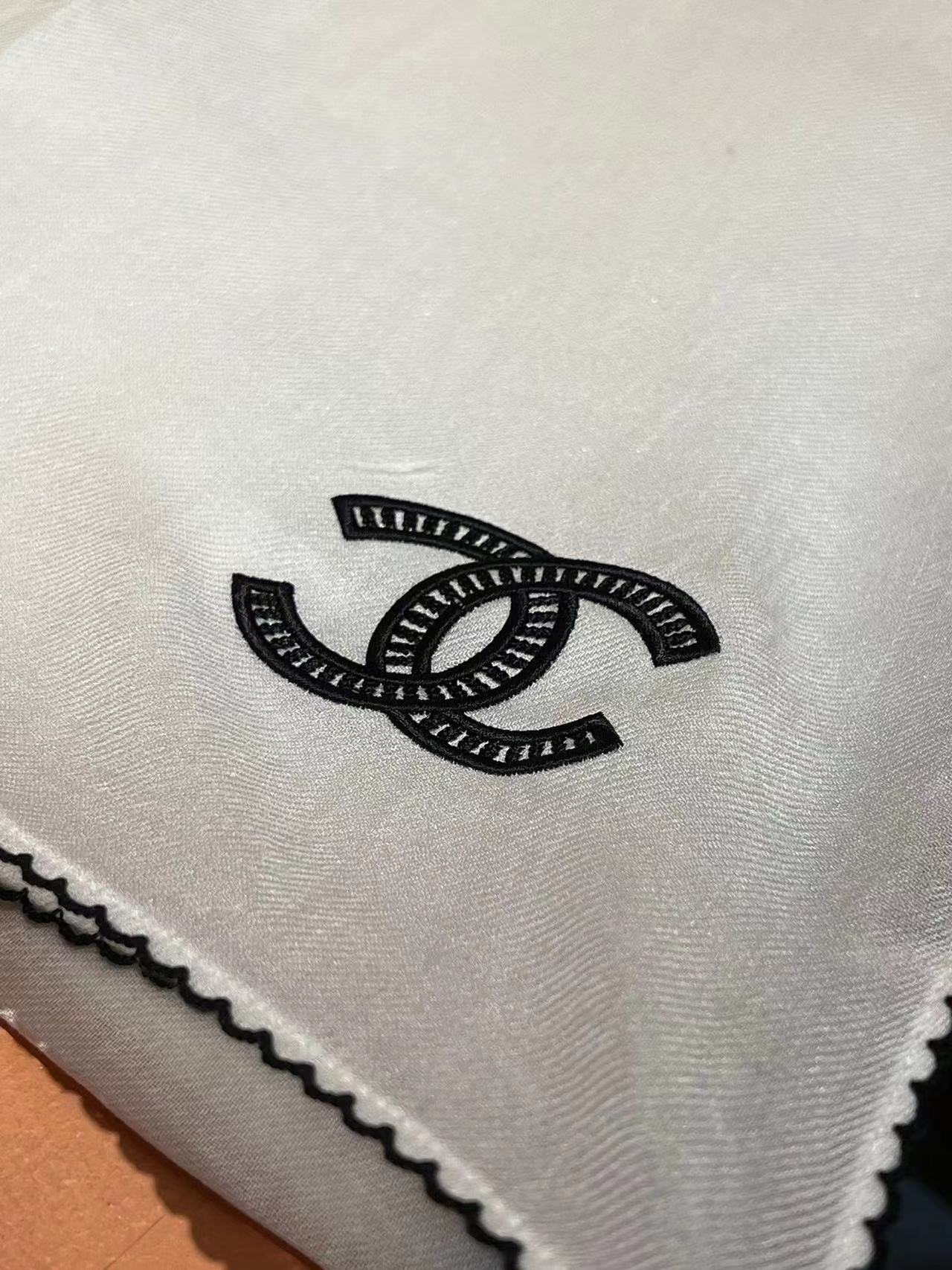 CHANE1 高品質ピュアカシミヤスカーフ【50％割引+送料無料】