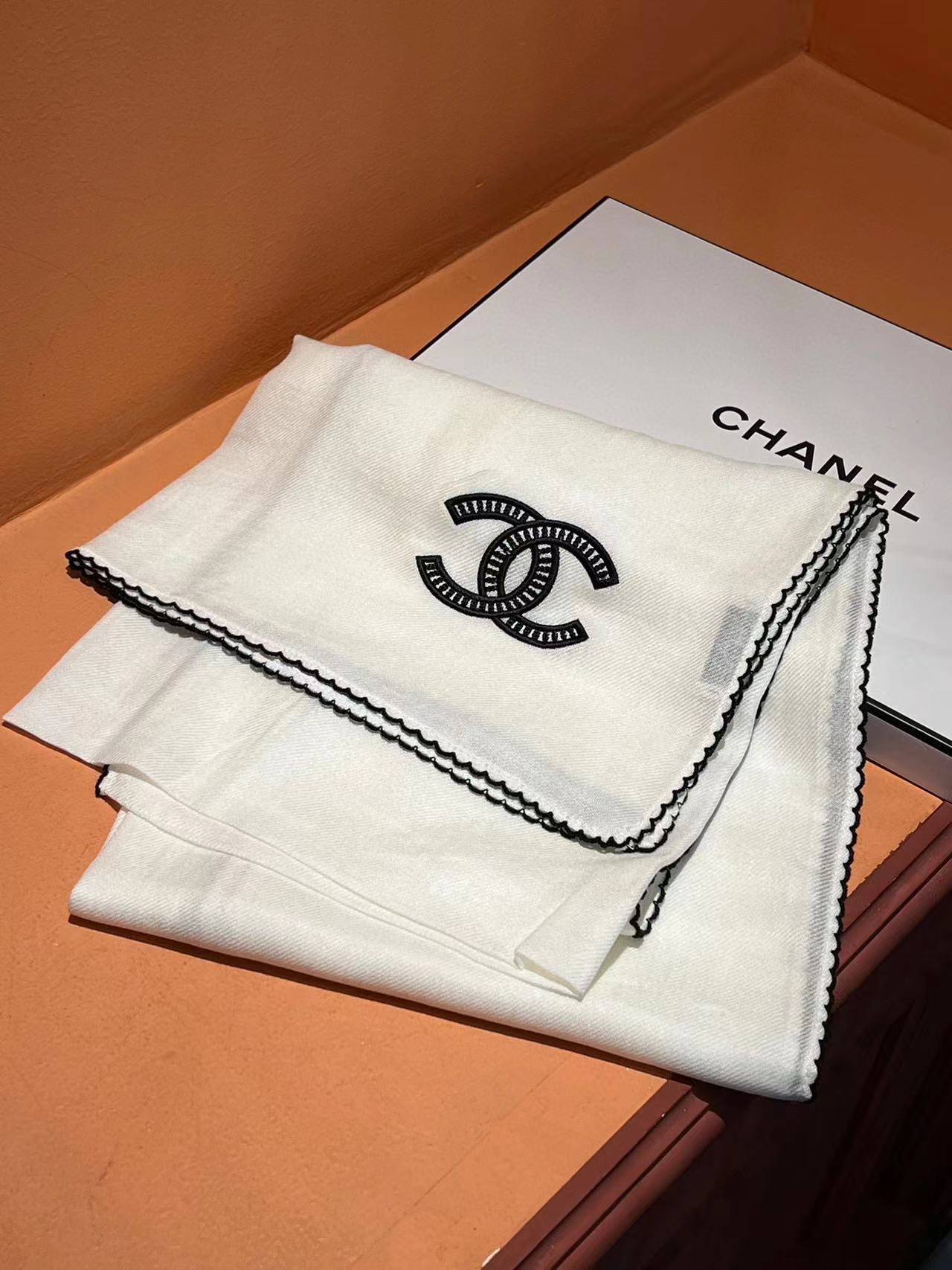 CHANE1 高品質ピュアカシミヤスカーフ【50％割引+送料無料】