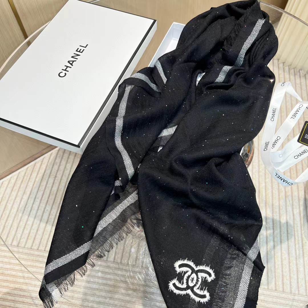 CHANE1 上質なロゴ刺繍スカーフ【50%割引+送料無料】