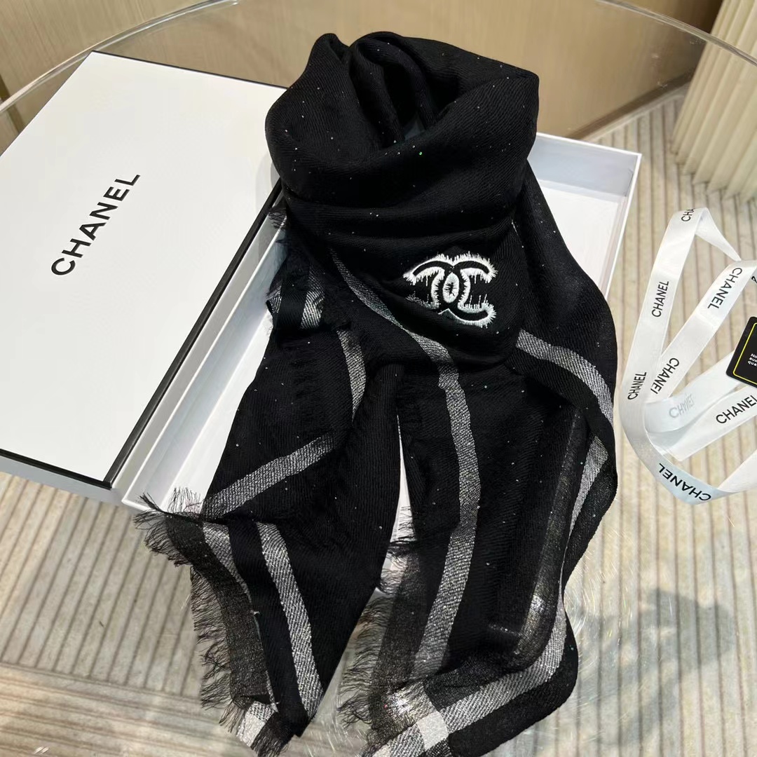 CHANE1 上質なロゴ刺繍スカーフ【50%割引+送料無料】