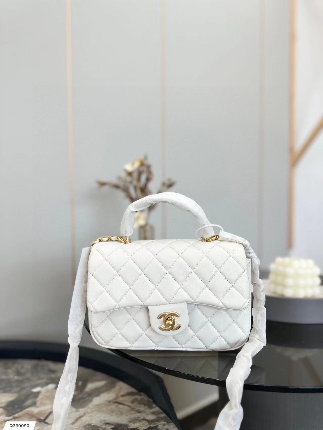 CHANE1 メタルロゴ ハンドバッグ【50％割引+送料無料】