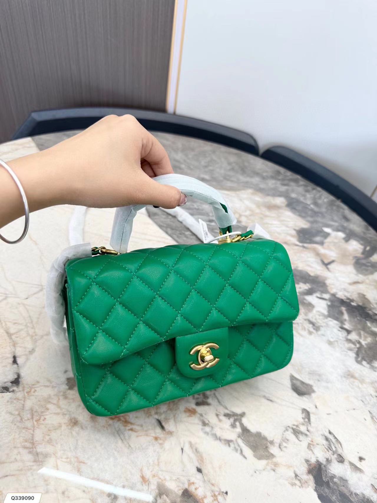 CHANE1 メタルロゴ ハンドバッグ【50％割引+送料無料】