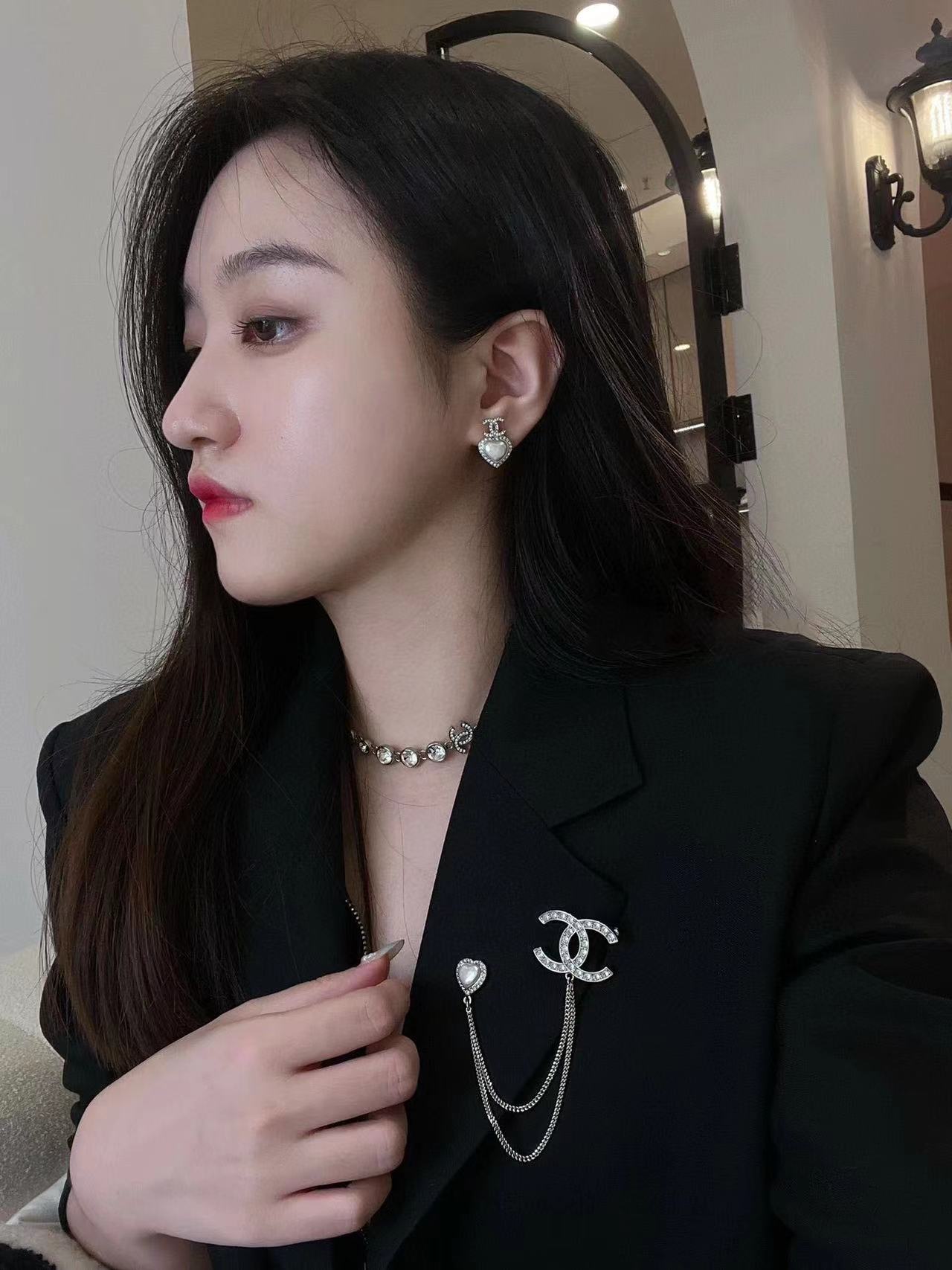 CHANE1 チェーンパールブローチ【50％割引+送料無料】