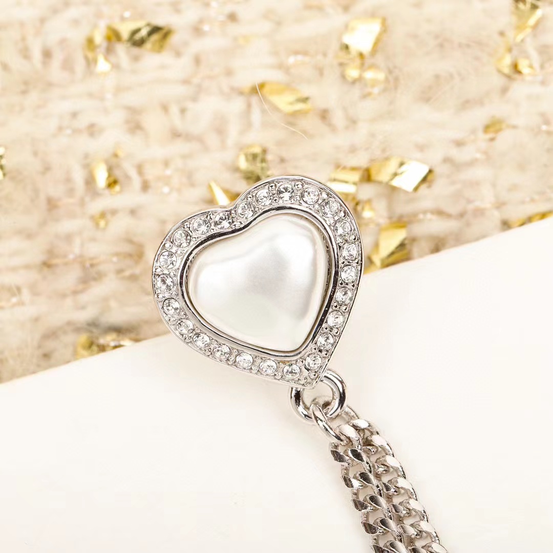 CHANE1 チェーンパールブローチ【50％割引+送料無料】