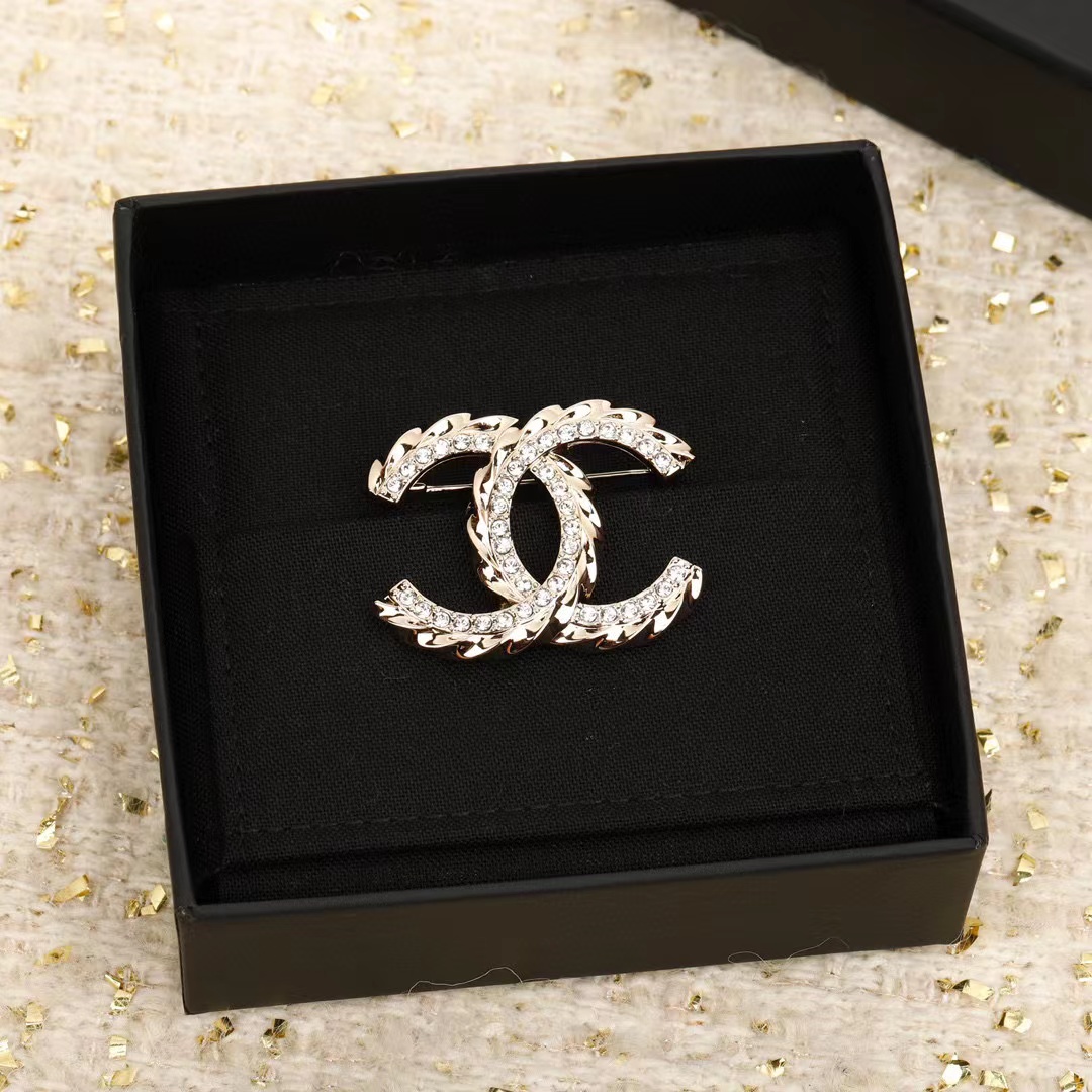 CHANE1 ダイヤモンド ダブルC ブローチ【50％割引+送料無料】
