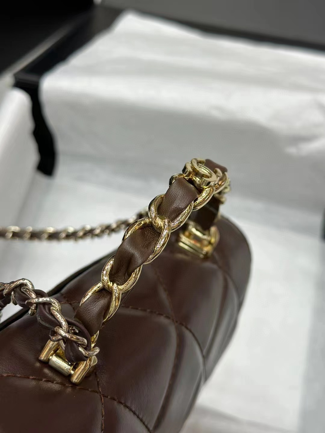 CHANE1 シープスキン ゴールド バックル ハンドバッグ【50％割引+送料無料】