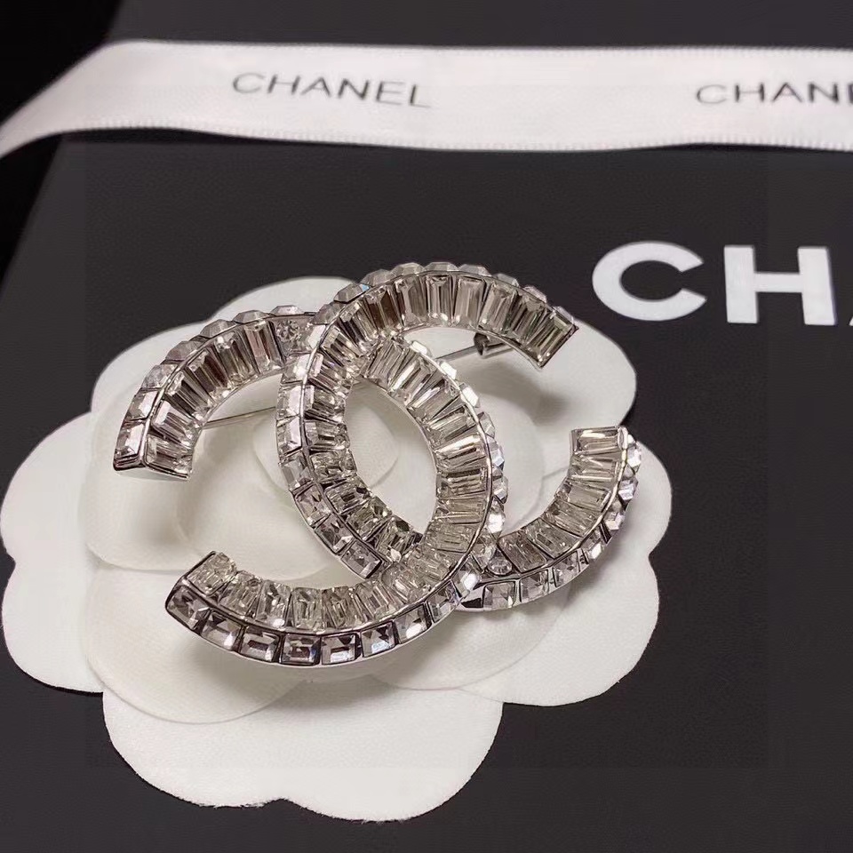 CHANE1 ダイヤモンド ダブルC ブローチ【50％割引+送料無料】