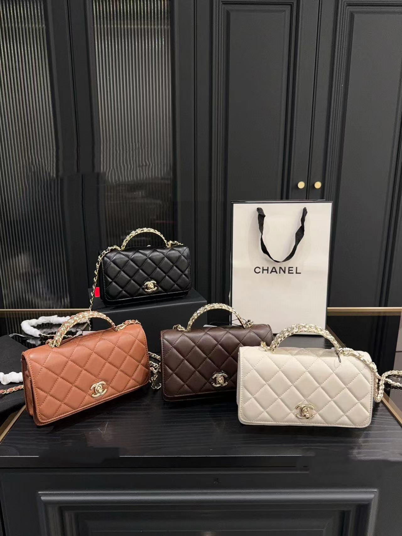 CHANE1 ラインストーンハンドル WOC ハンドバッグ【50％割引+送料無料】